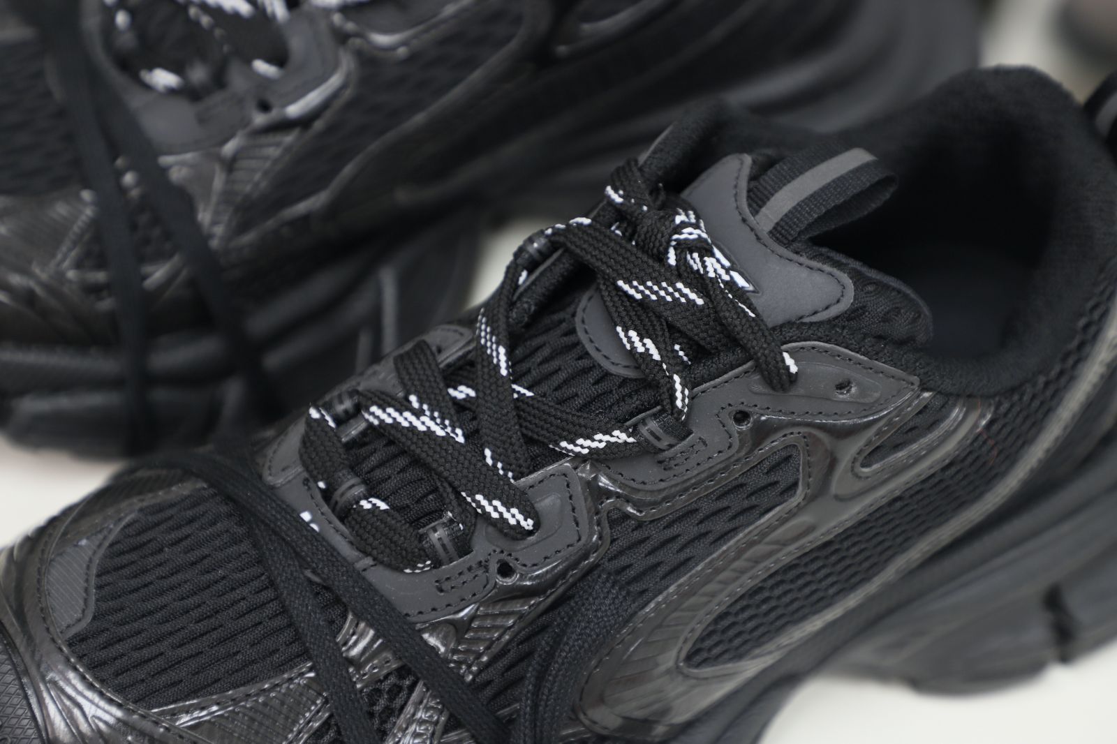 Ba1en*iaga PHANTOM SNEAKER