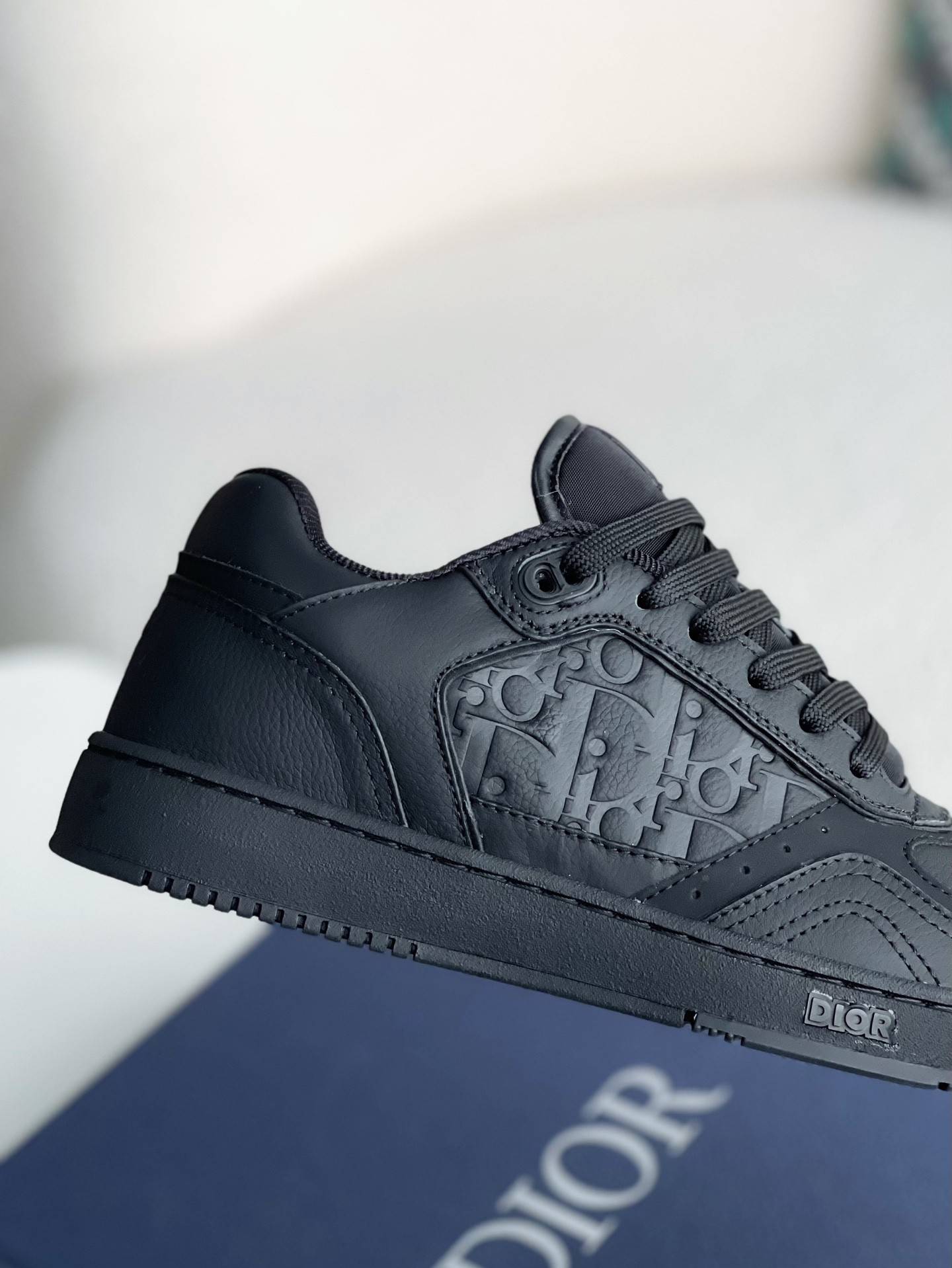 D*OR New B27 Sneaker