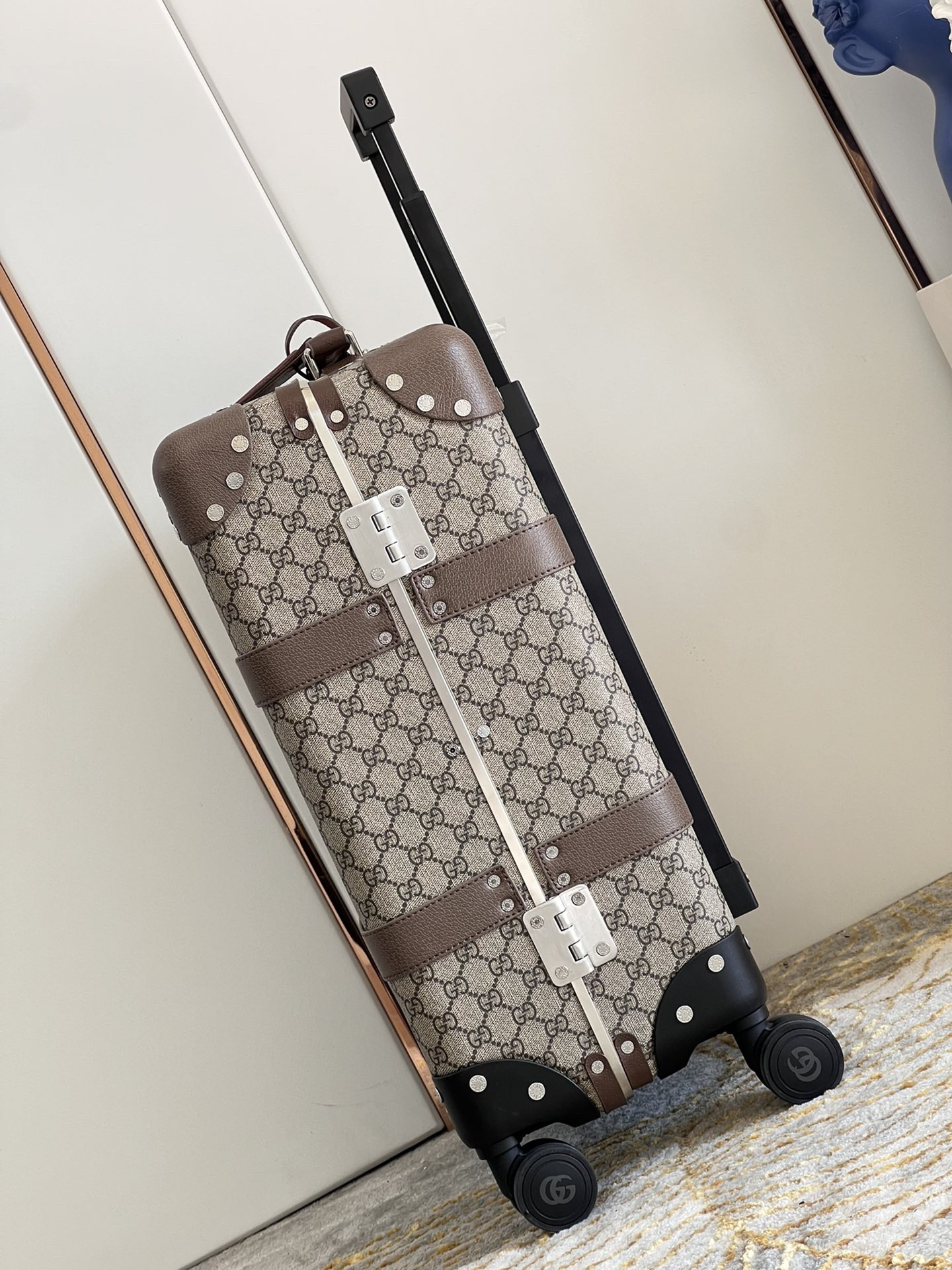 Gvc*1 suitcase/trolley case F901 retro size 20 inches