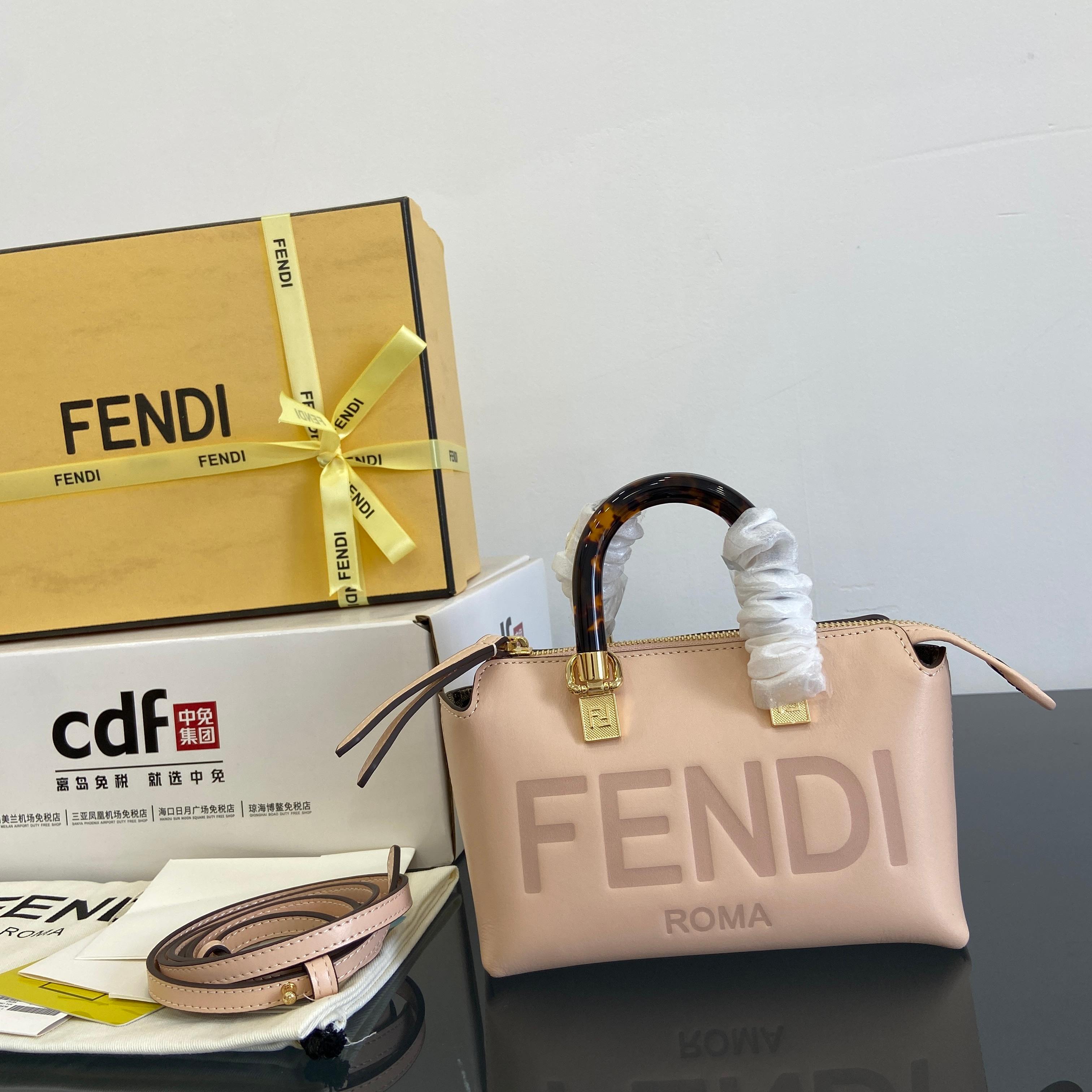 F**di •Mini By The Way mini bag, calfskin model model: 8067 size: 17×8×9cm