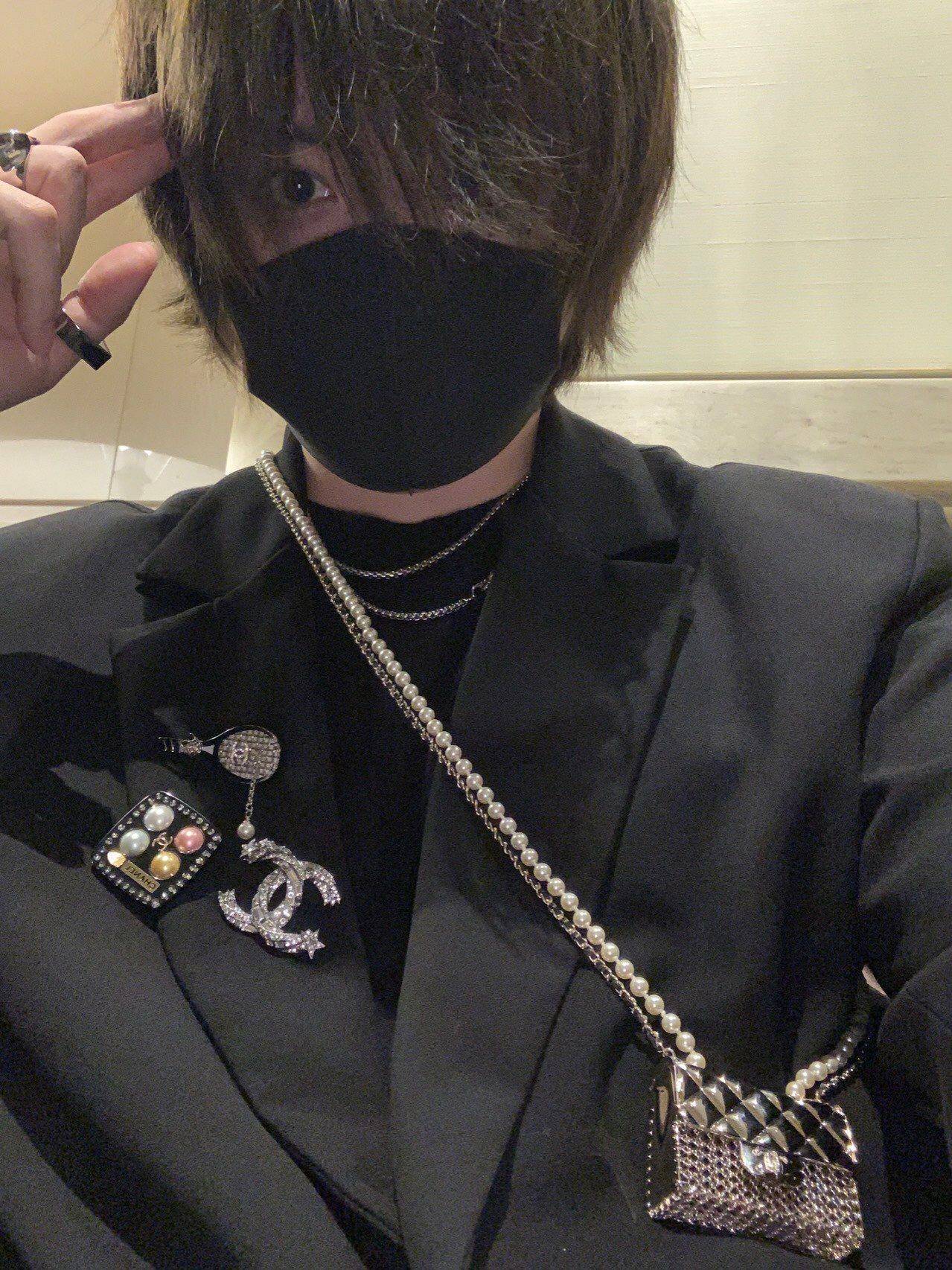 Ch**el brooches