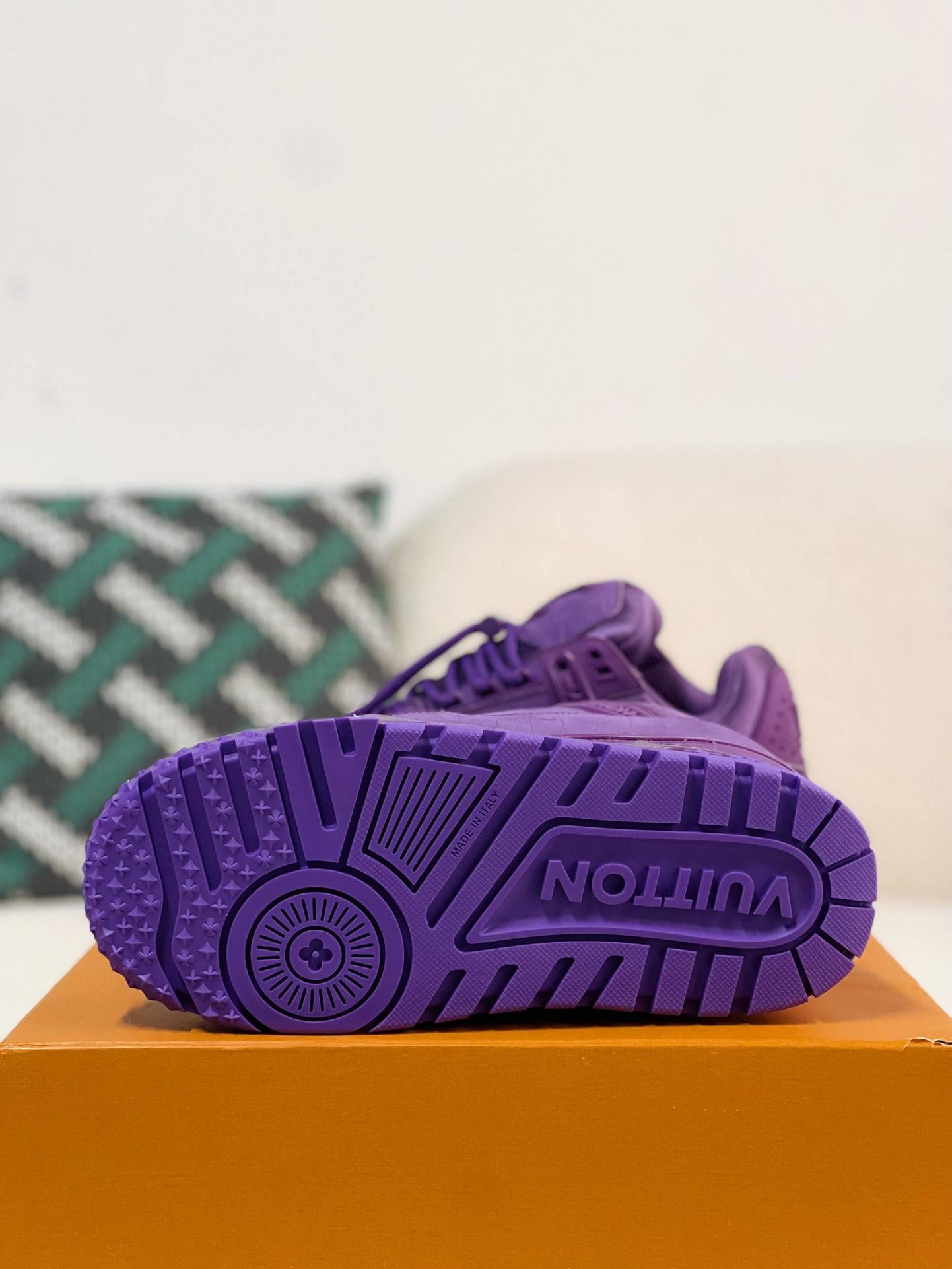 L*V TRAINER MAXI SNEAKERS