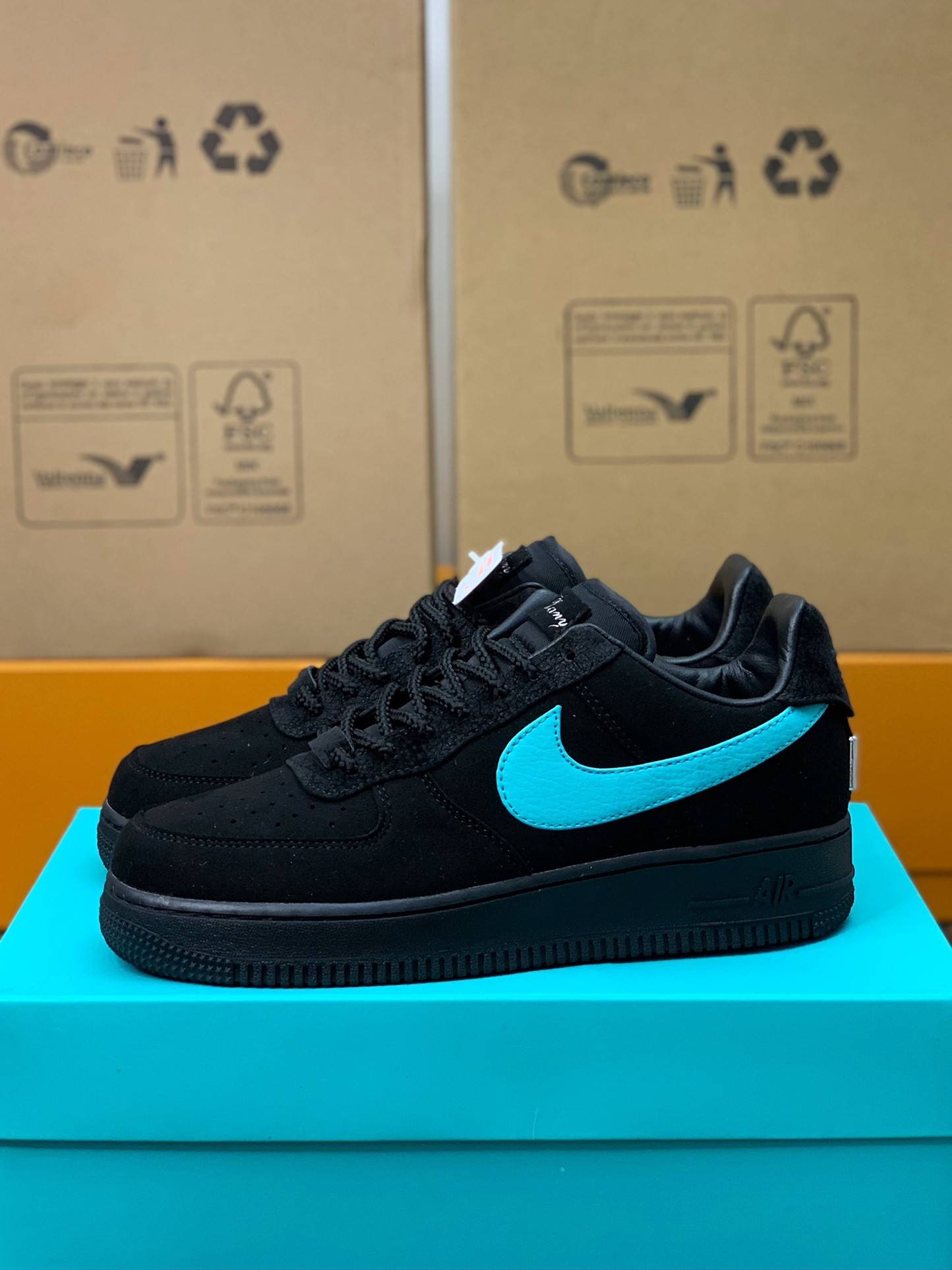 NIKE Air Force 1 Low T*f*ny &amp; Co. Sneakers