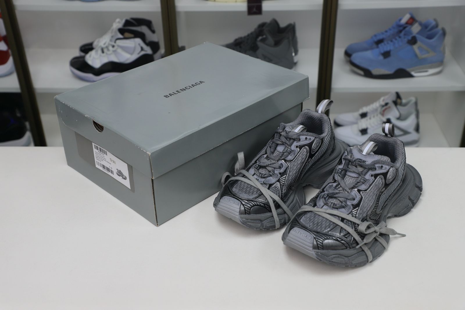Ba1en*iaga PHANTOM SNEAKER