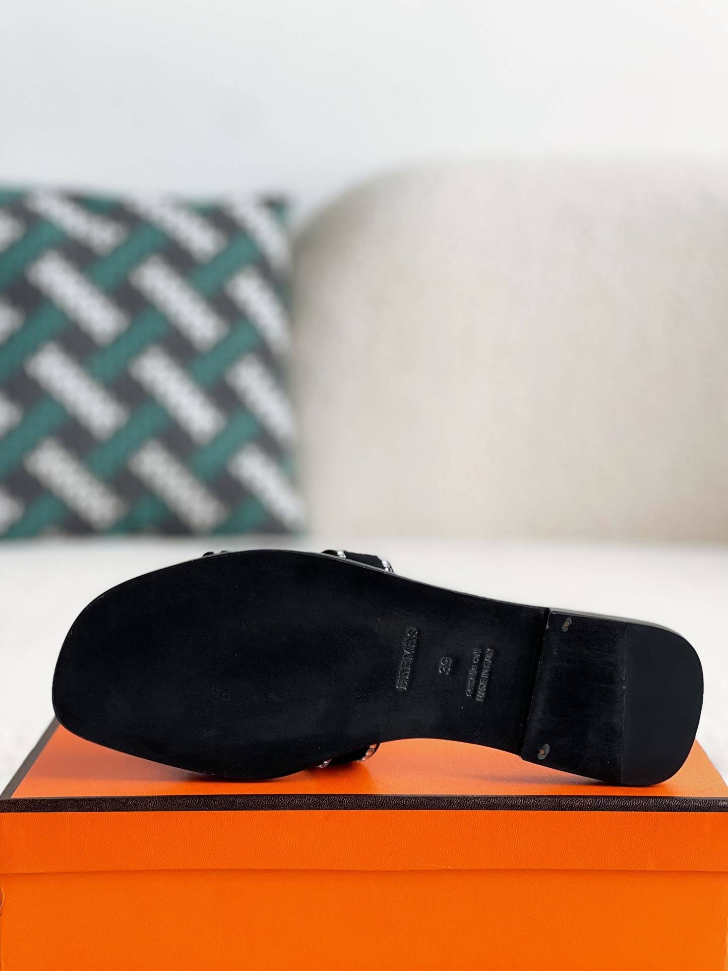 H**me5 zmir sandal