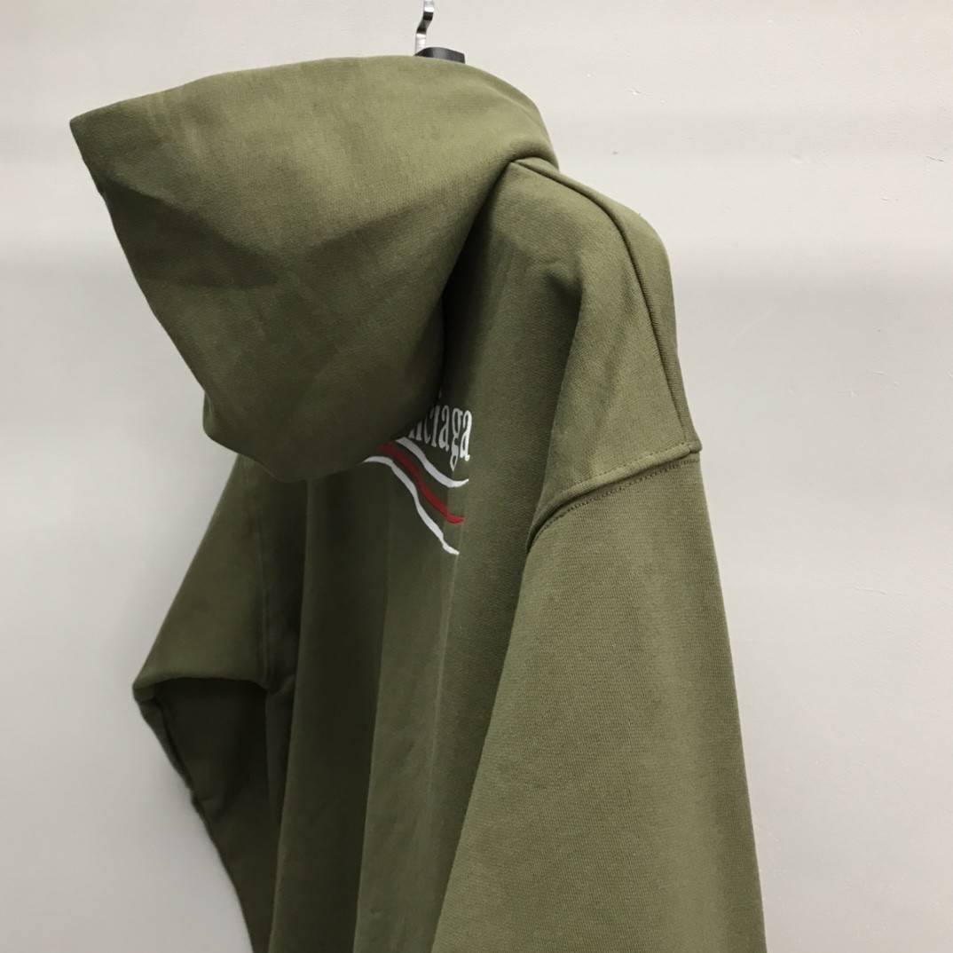 Ba1en*iaga cola lettered hoodie