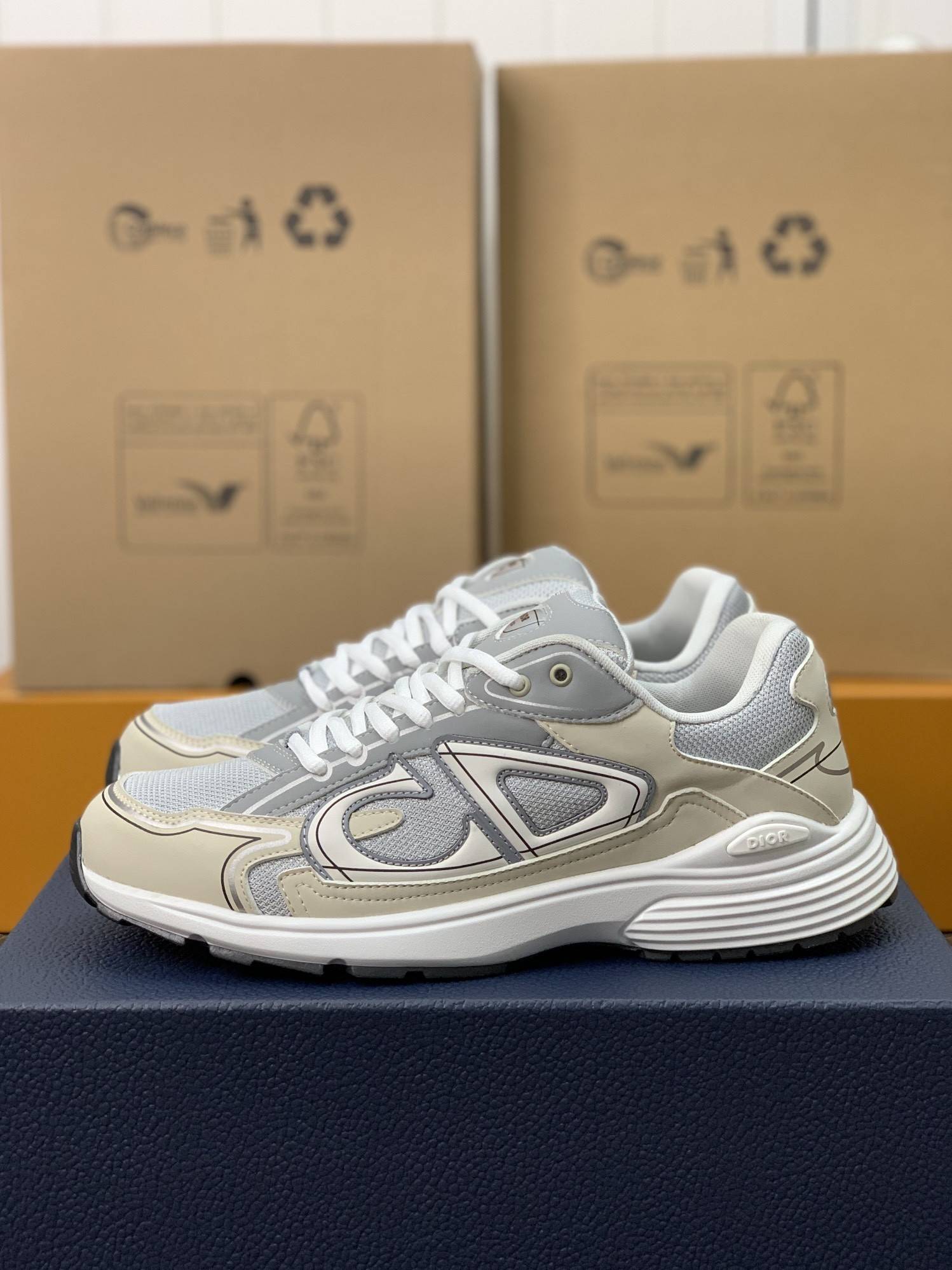 D*OR NEW ARRIVAL B30 Clunky Sneaker