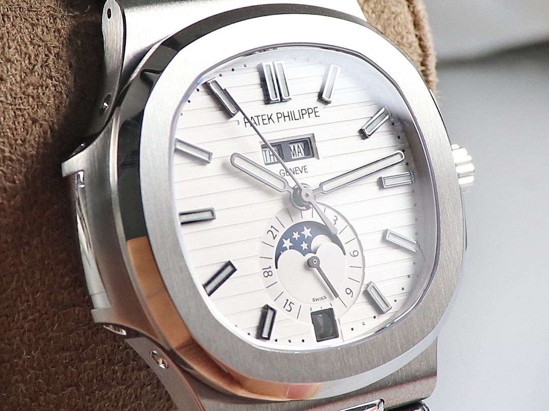 Pat*k Phi1i*pe 5726 series watch