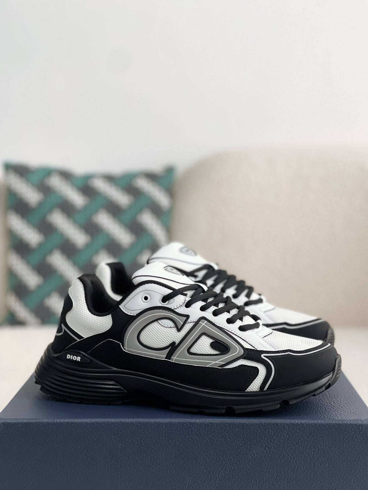 D*OR B30 New Sneaker