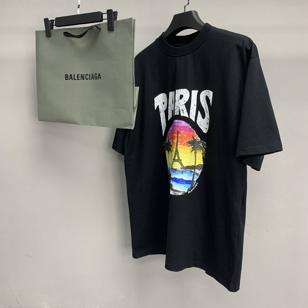 Ba1en*iaga beach hand-painted T-shirt