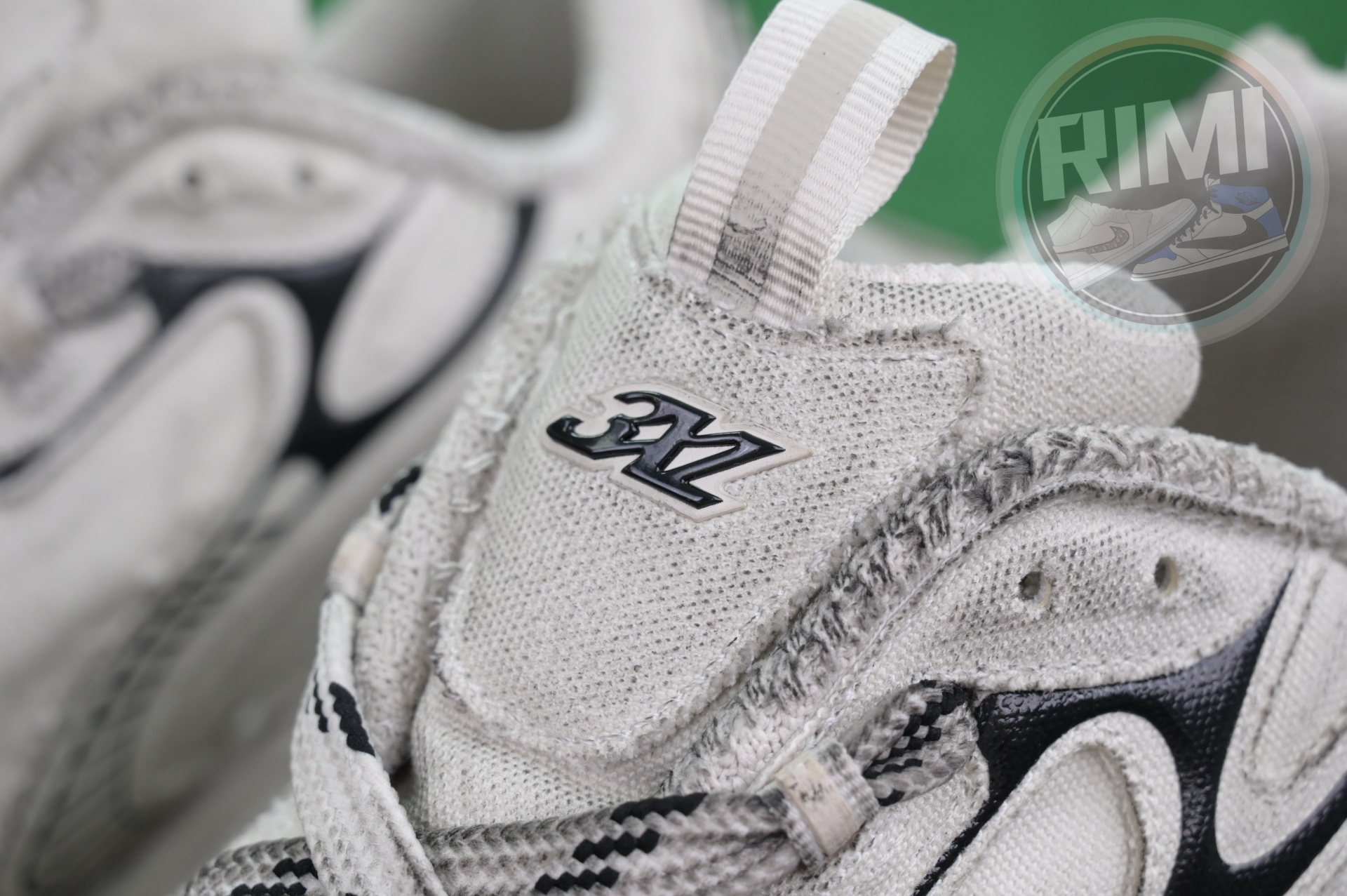 Ba1en*iaga PHANTOM SNEAKER
