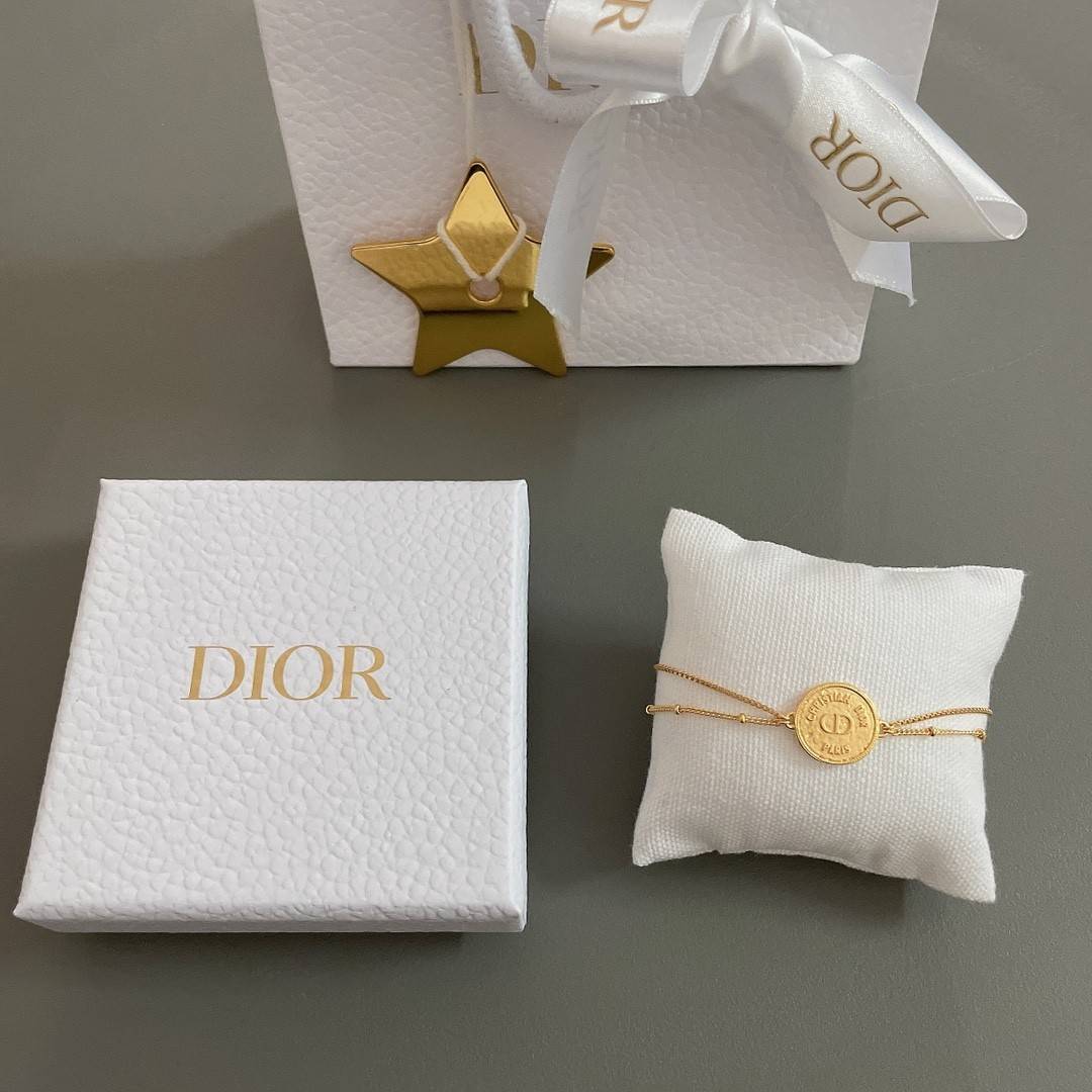 D10r bracelet