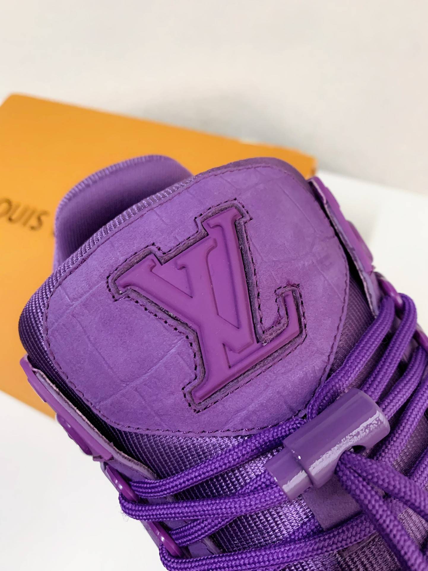 L*V TRAINER MAXI SNEAKERS