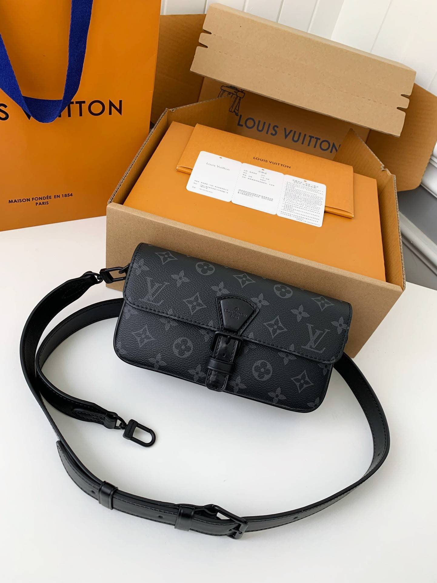L*V New season Montsouris Mini Bag M83567  Size：22*12*6cm
