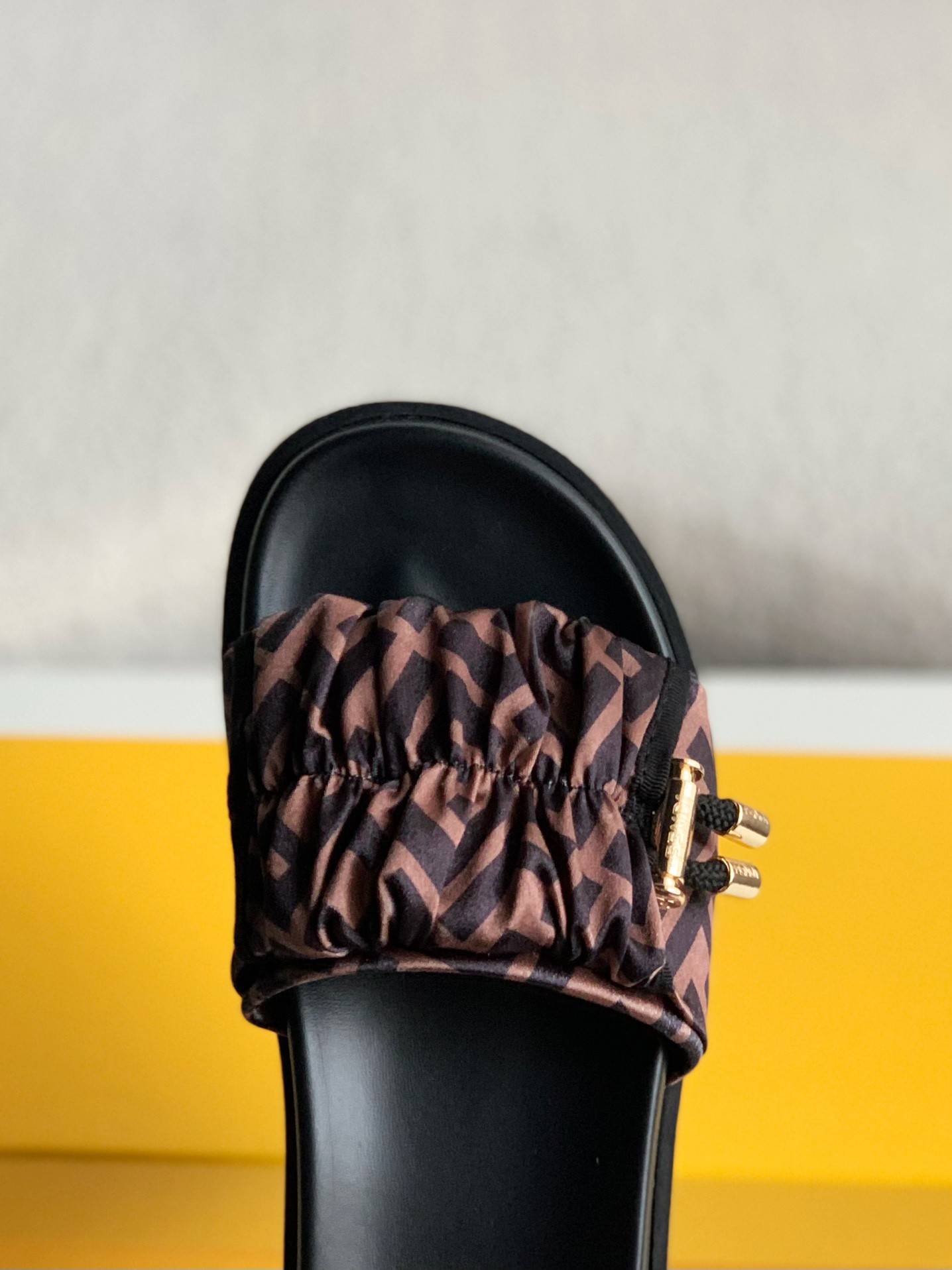 F**di slippers