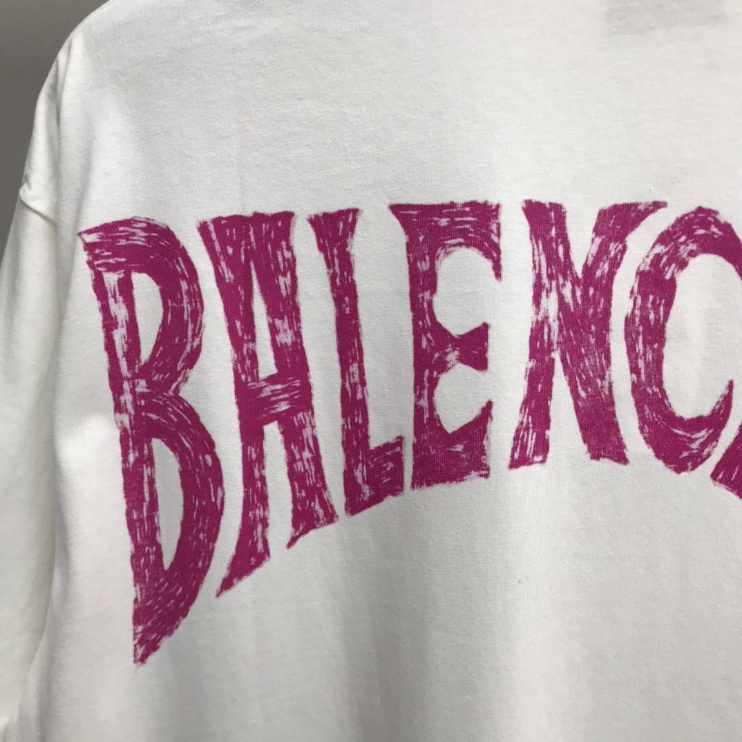 Ba1en*iaga graffiti T-shirt
