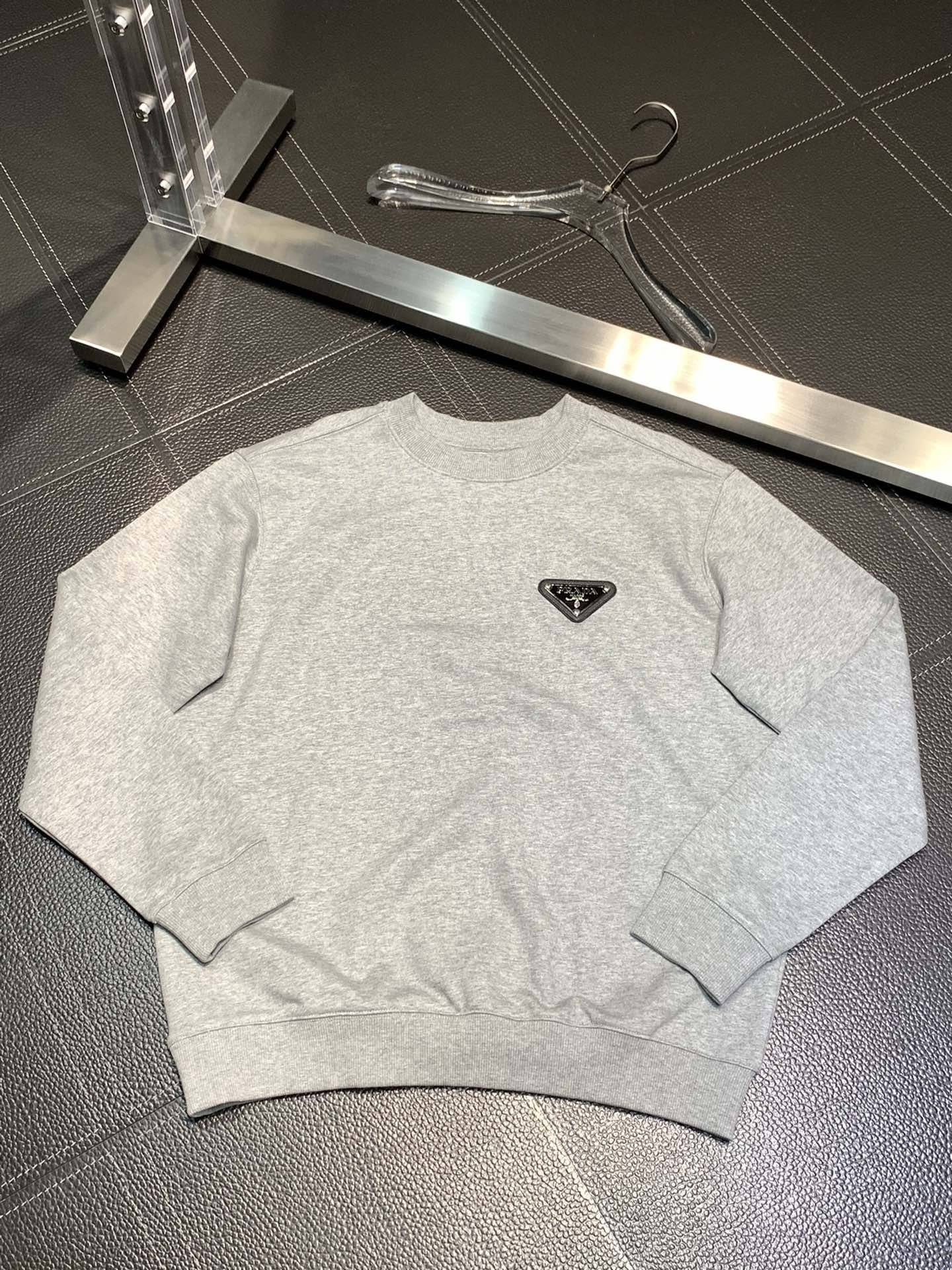 Pra*a casual sweatshirt