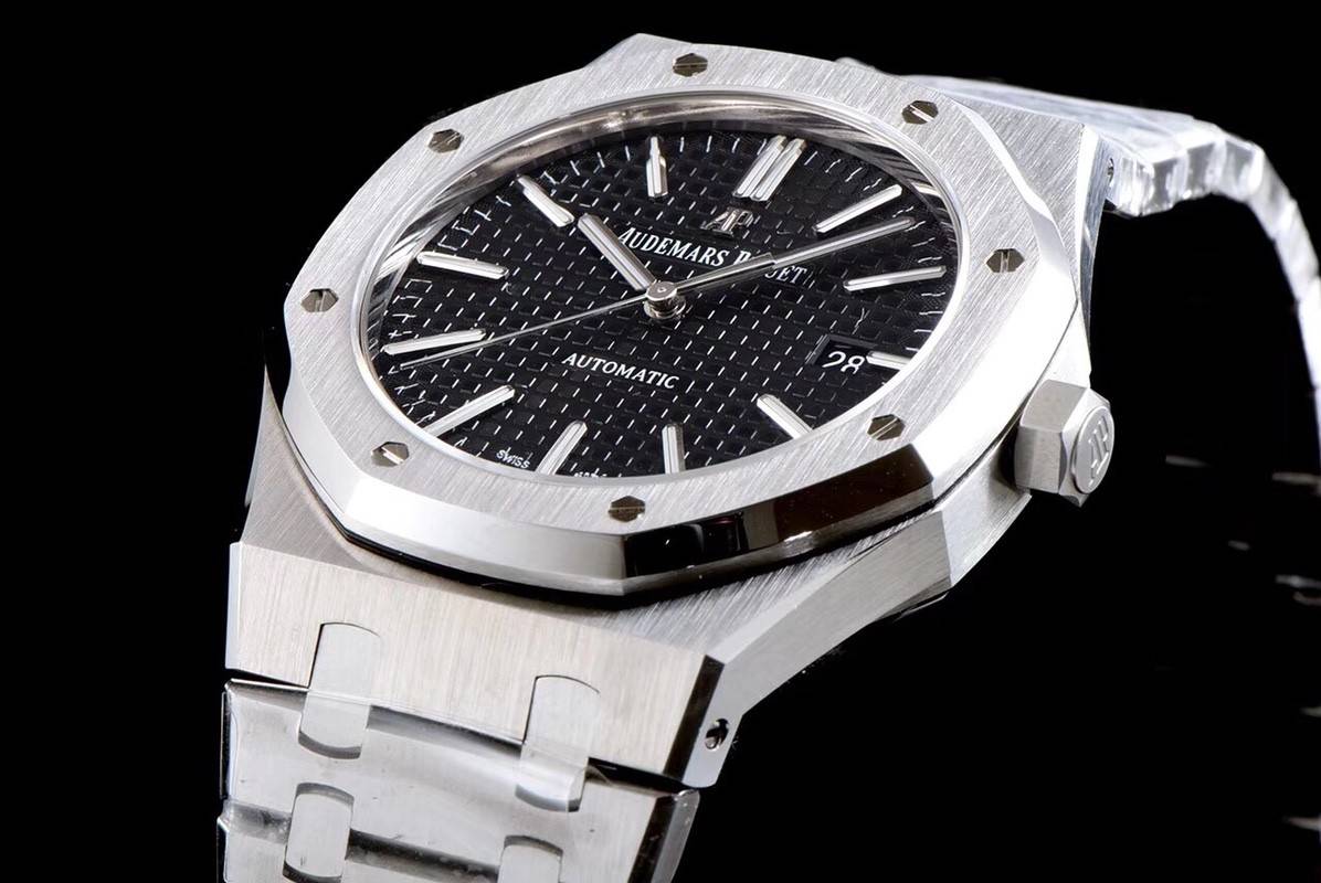 Audemars P1g*et Royal Oak 15400 Series Men