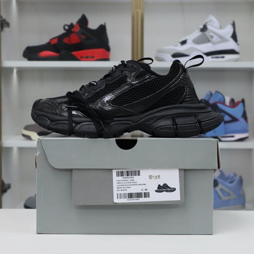 Ba1en*iaga PHANTOM SNEAKER