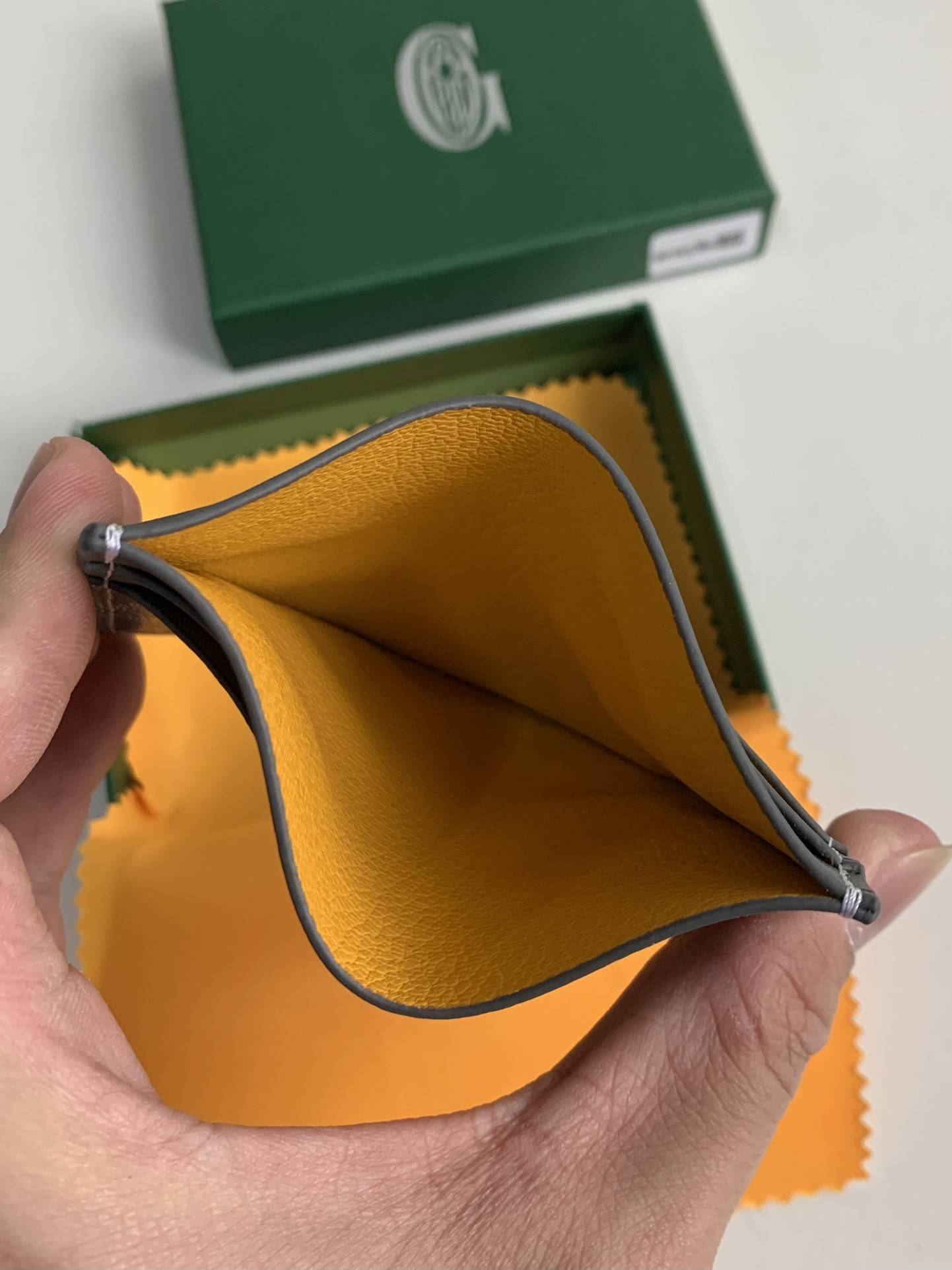 G09ard Card bag