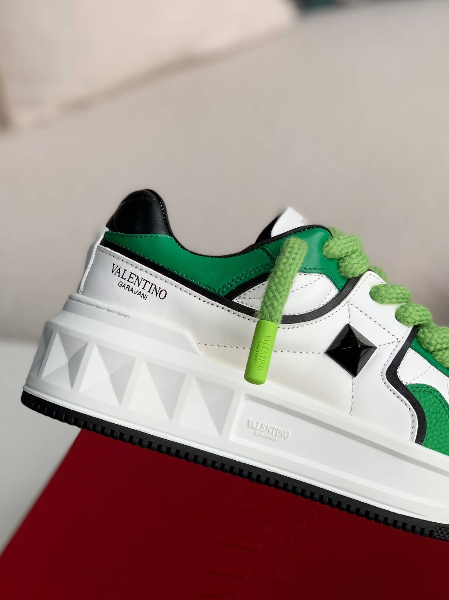 Va1e*ntin0 One Stud Sneakers