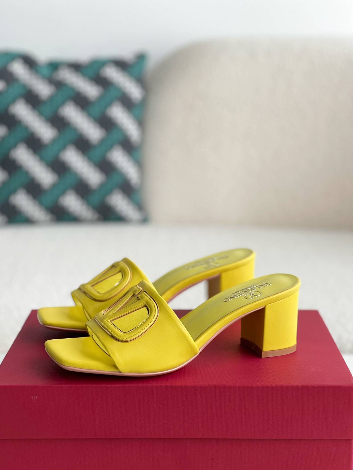 Va1e*ntin0 Summer high-heeled sandals