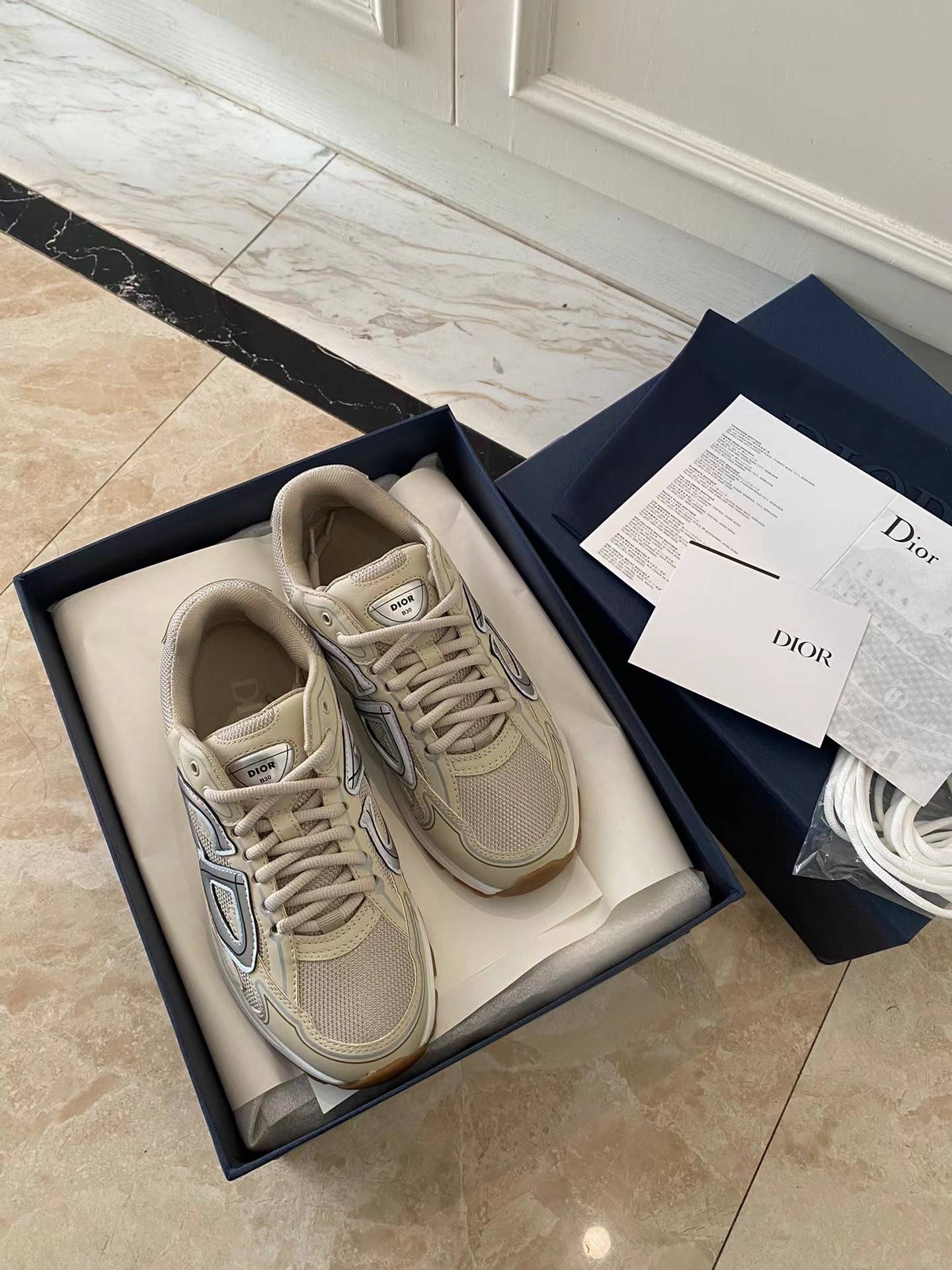 D*OR NEW ARRIVAL B30 Clunky Sneaker