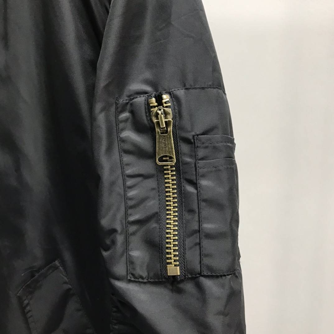 Ba1en*iaga foamed wheat logo jacket