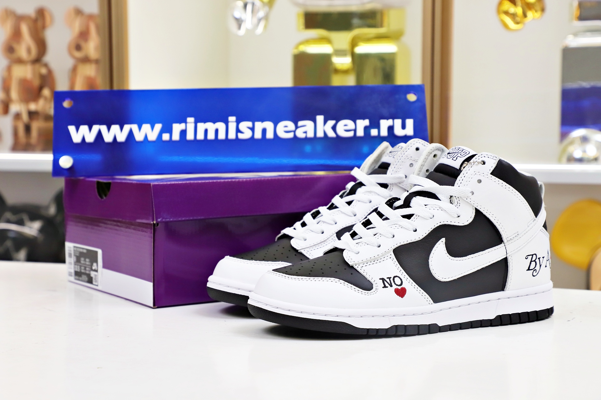 NIKE SB DUNK HIGH Svp*me BY ANY MEANS