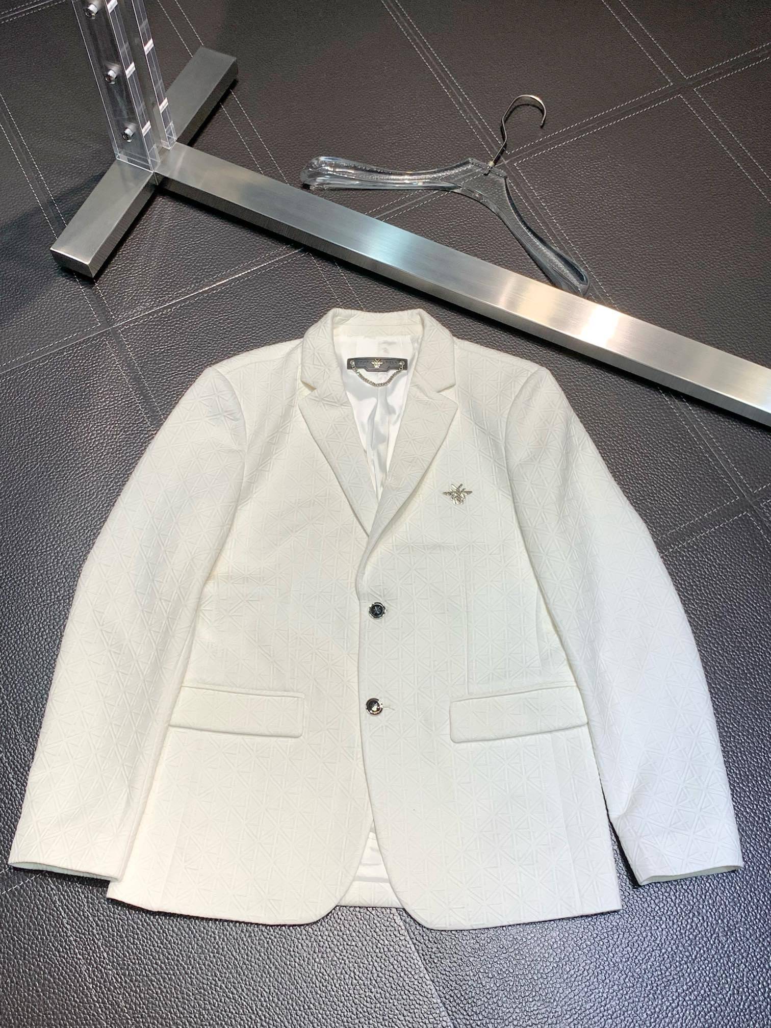 D10r casual suits