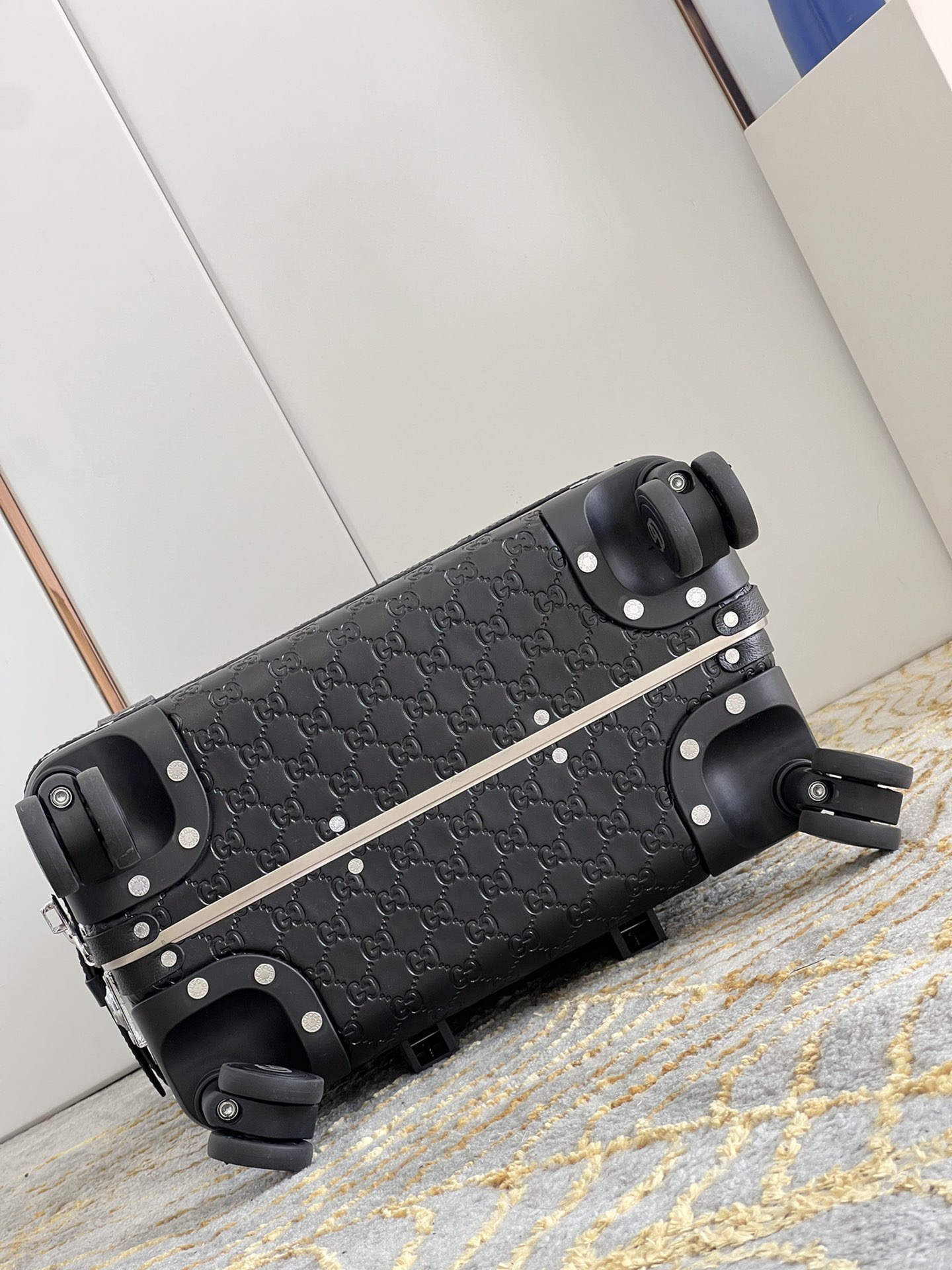 Gvc*1 suitcase/trolley case F905 retro size 20 inches