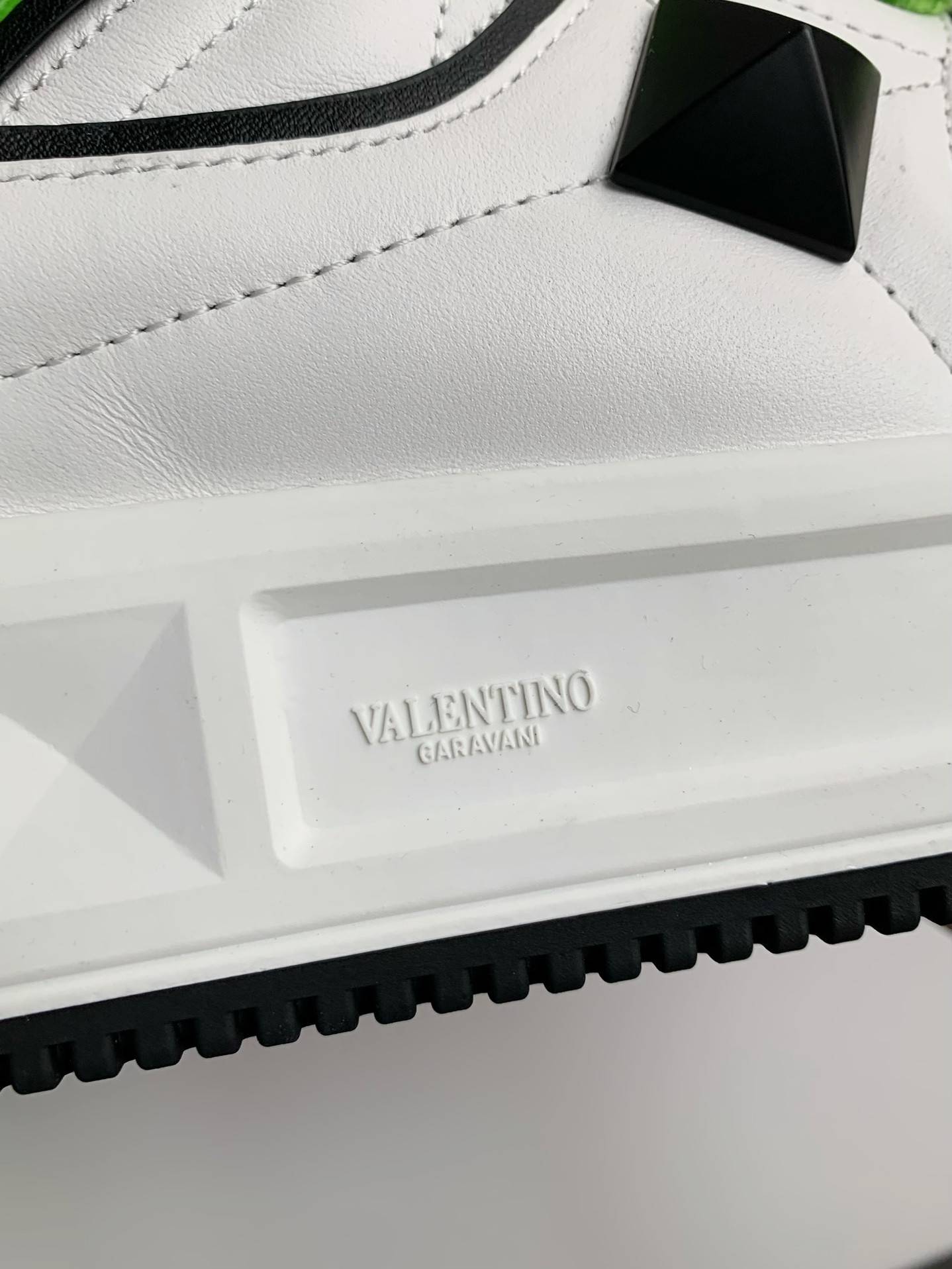 Va1e*ntin0 One Stud Sneakers