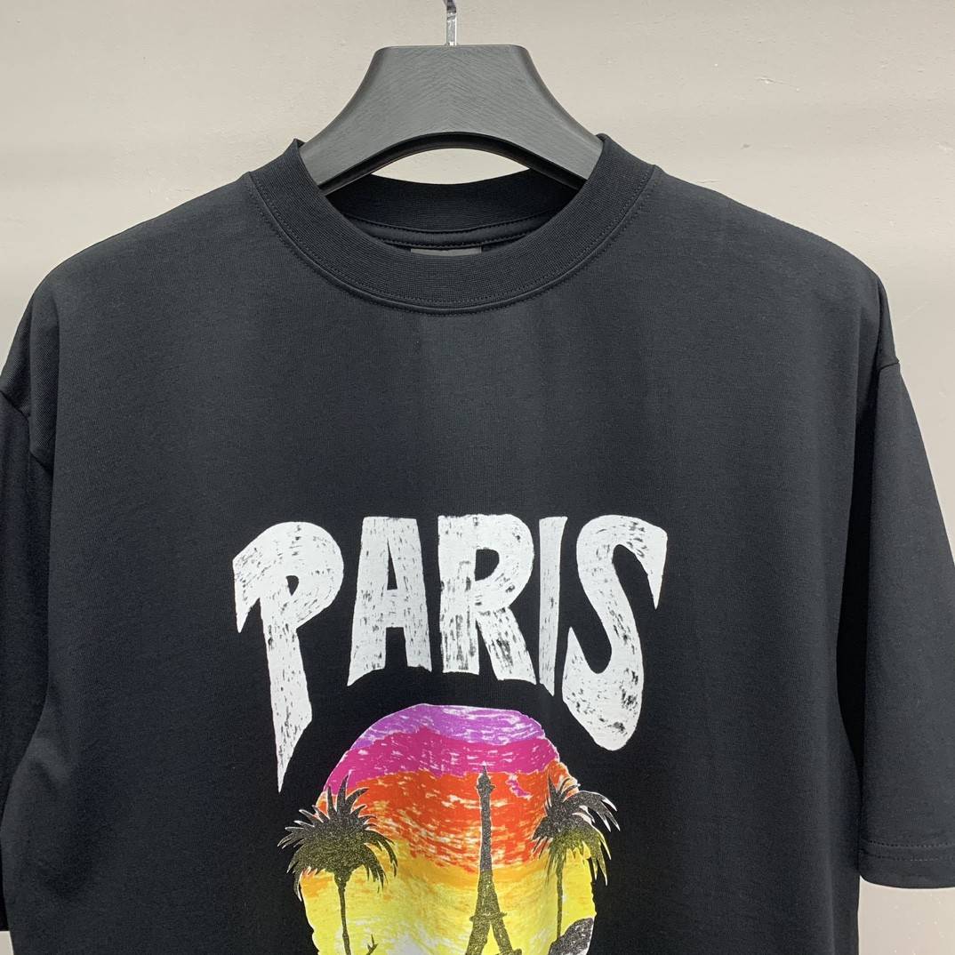 Ba1en*iaga beach hand-painted T-shirt