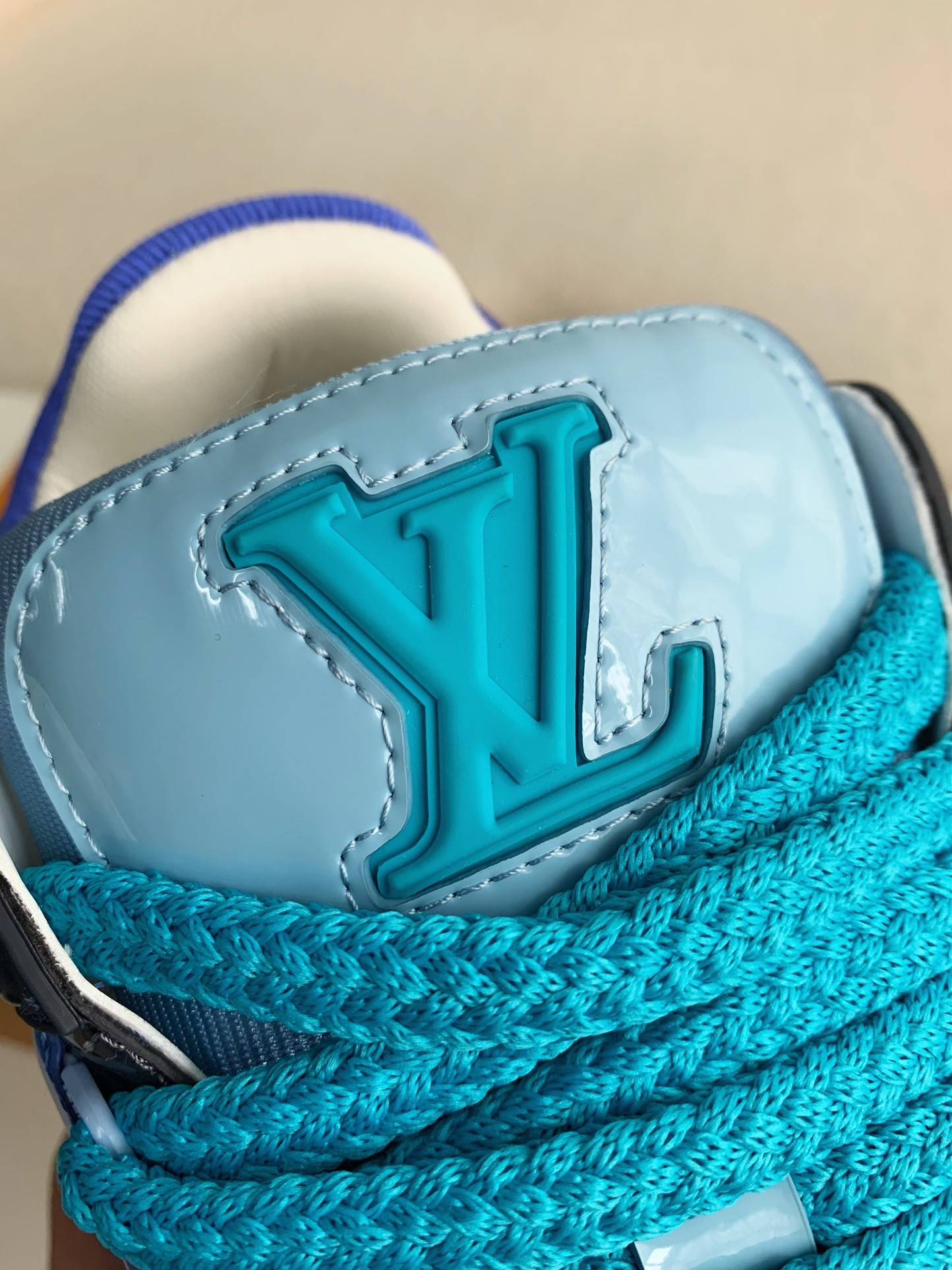 L*V TRAINER MAXI SNEAKERS