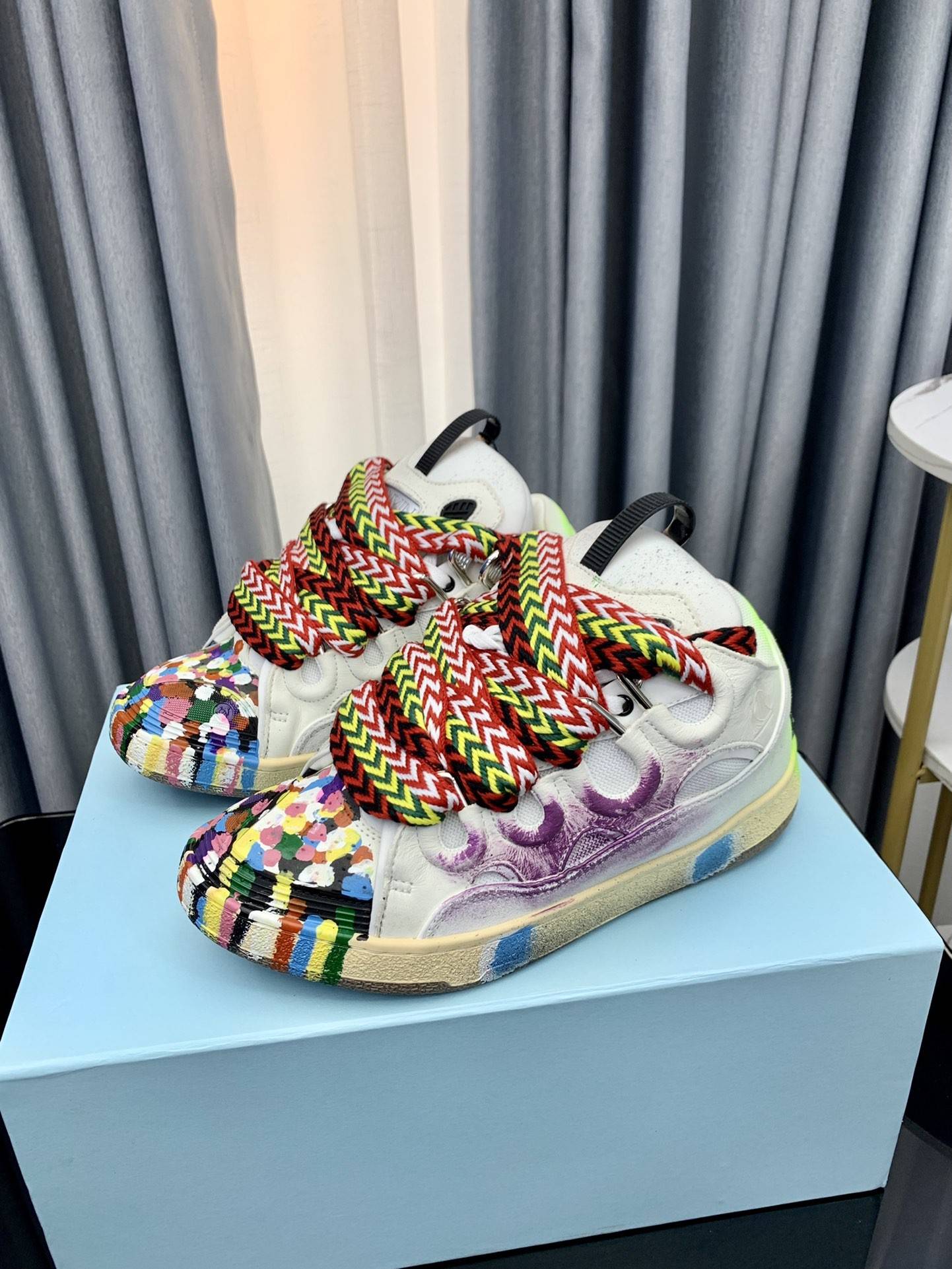 LA*N Sneaker