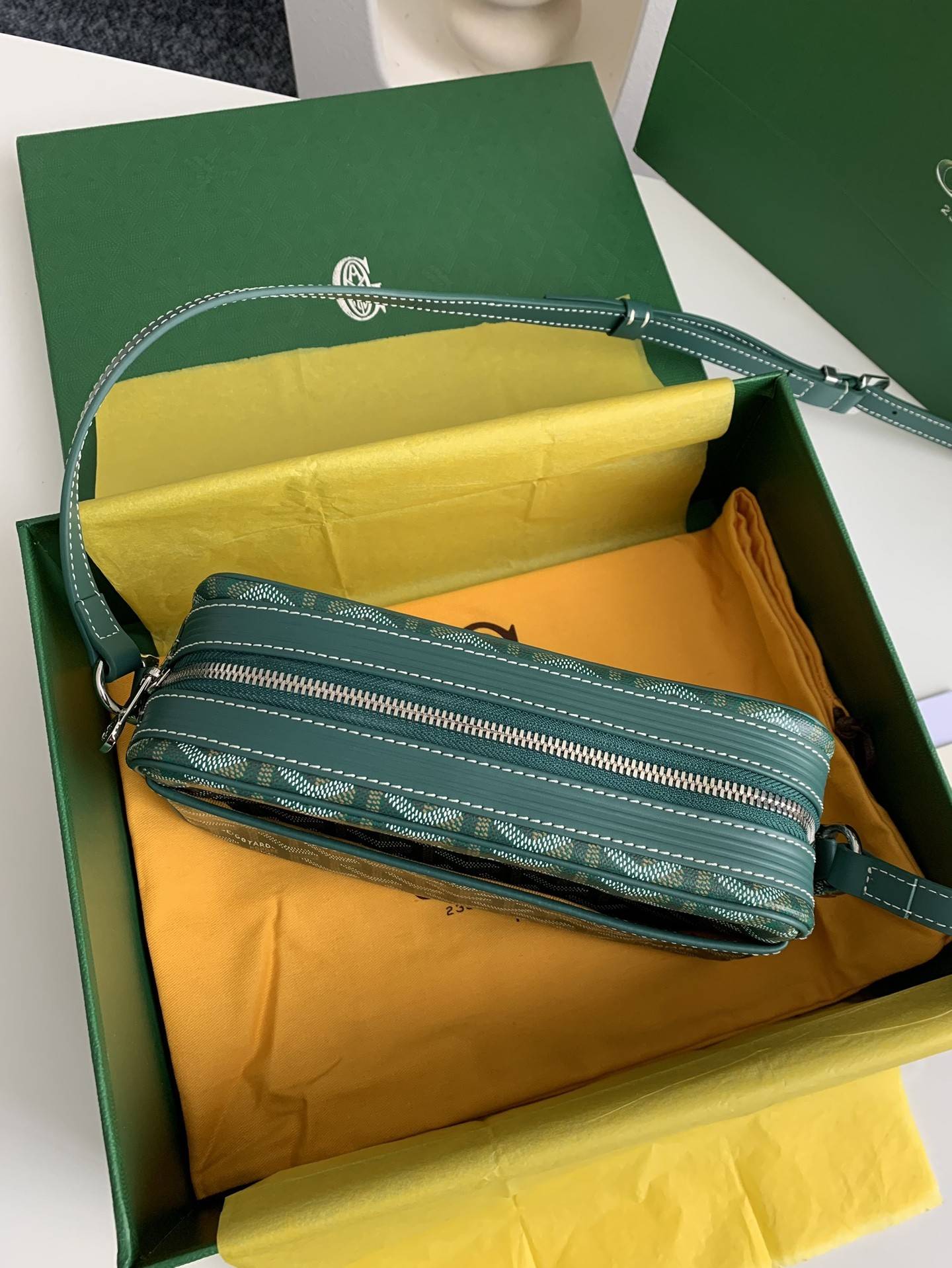 G09ard 2023 New Cap Vest Camera Bag  Size: 22 * 13 * 6.5cm