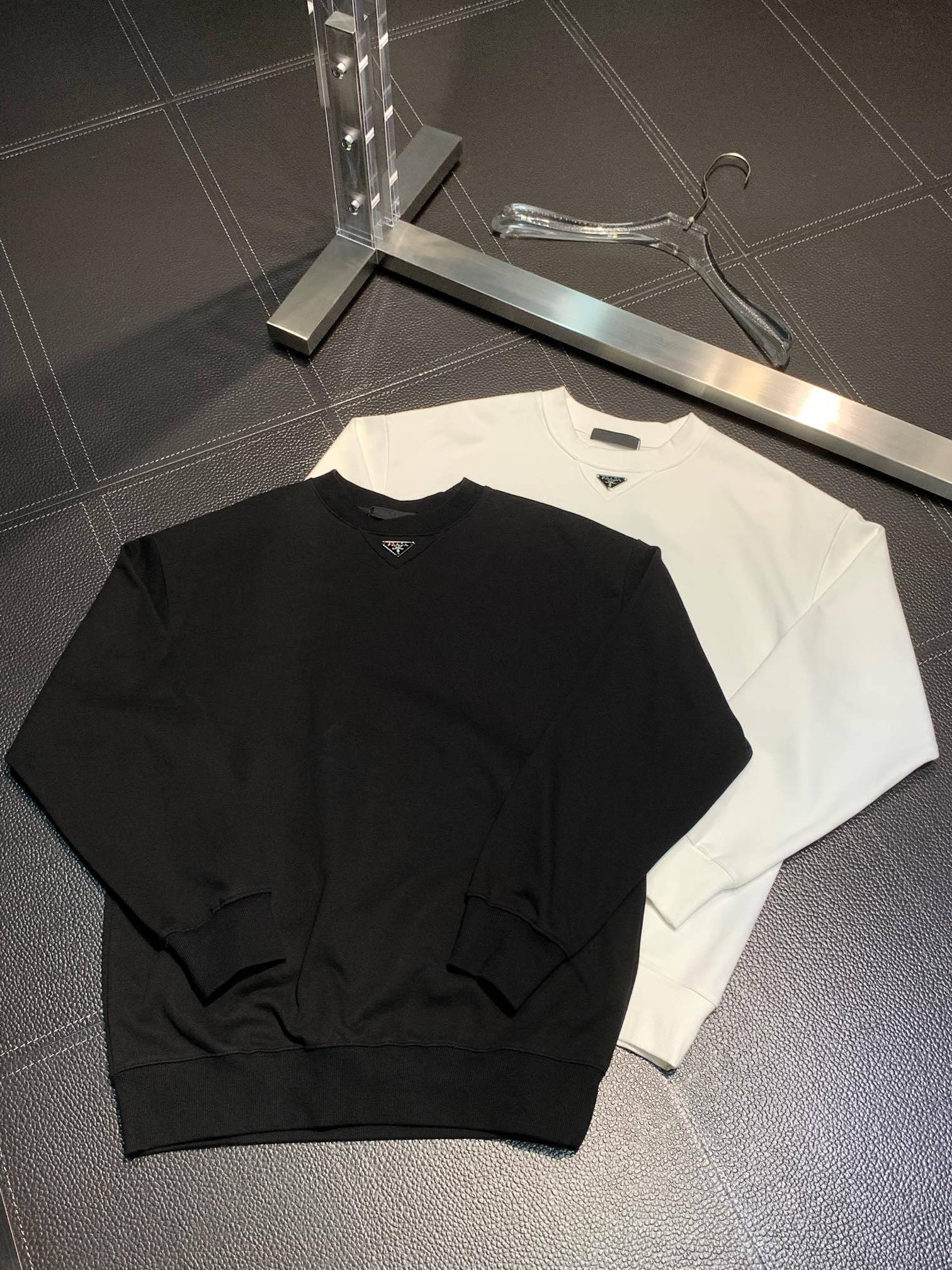 Pra*a casual sweatshirt