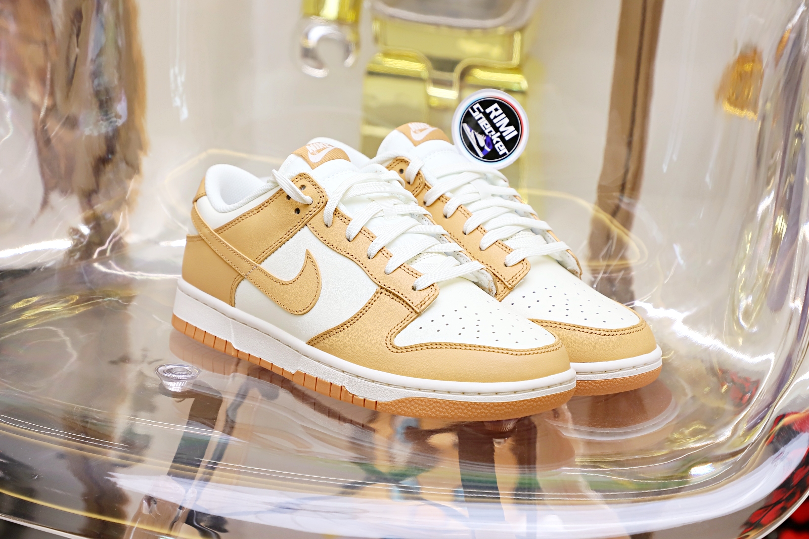 WMNS DUNK LOW