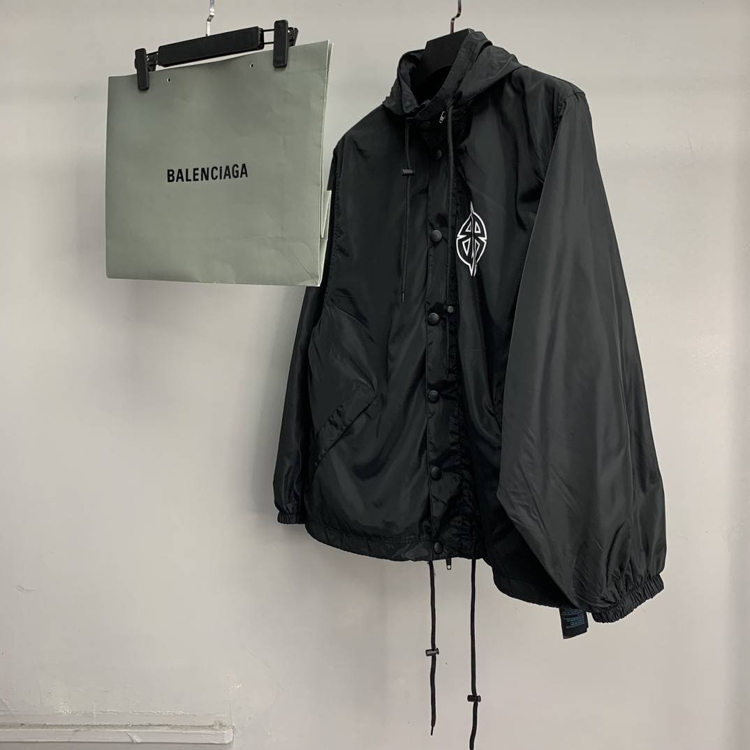 Ba1en*iaga BLCG Tower Night View waterproof jacket