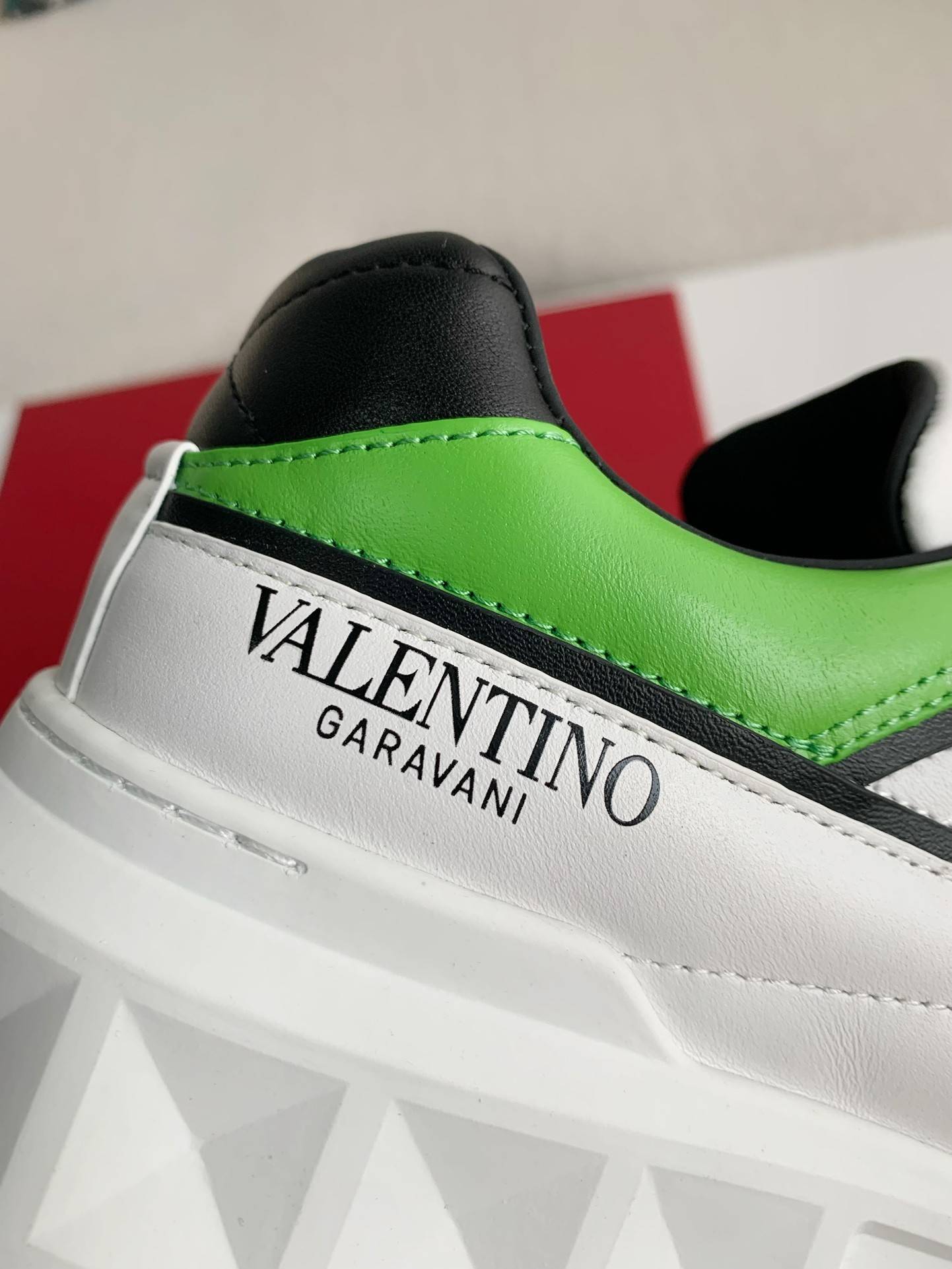 Va1e*ntin0 One Stud Sneakers