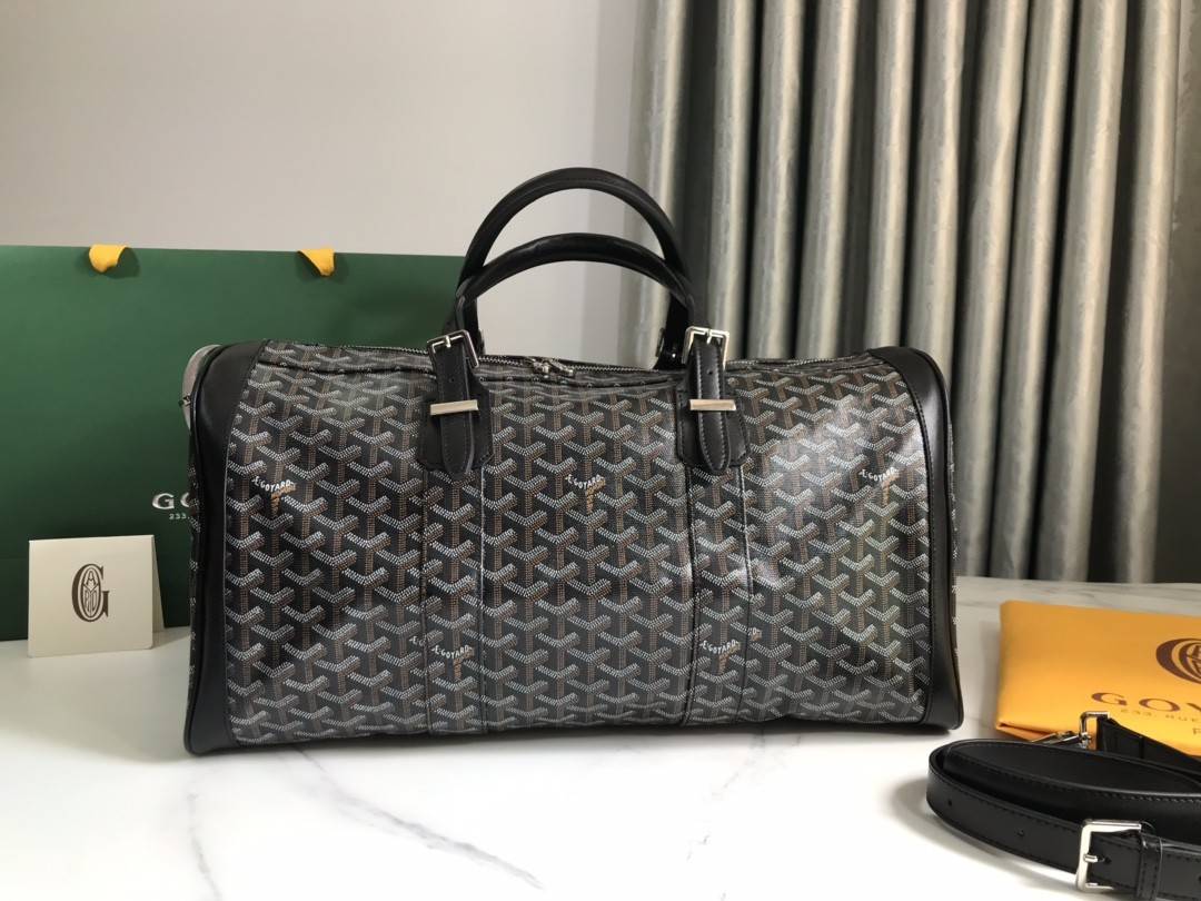 G09ard travel bag fitness bag, top quality!  Size: 48 * 23 * 24cm