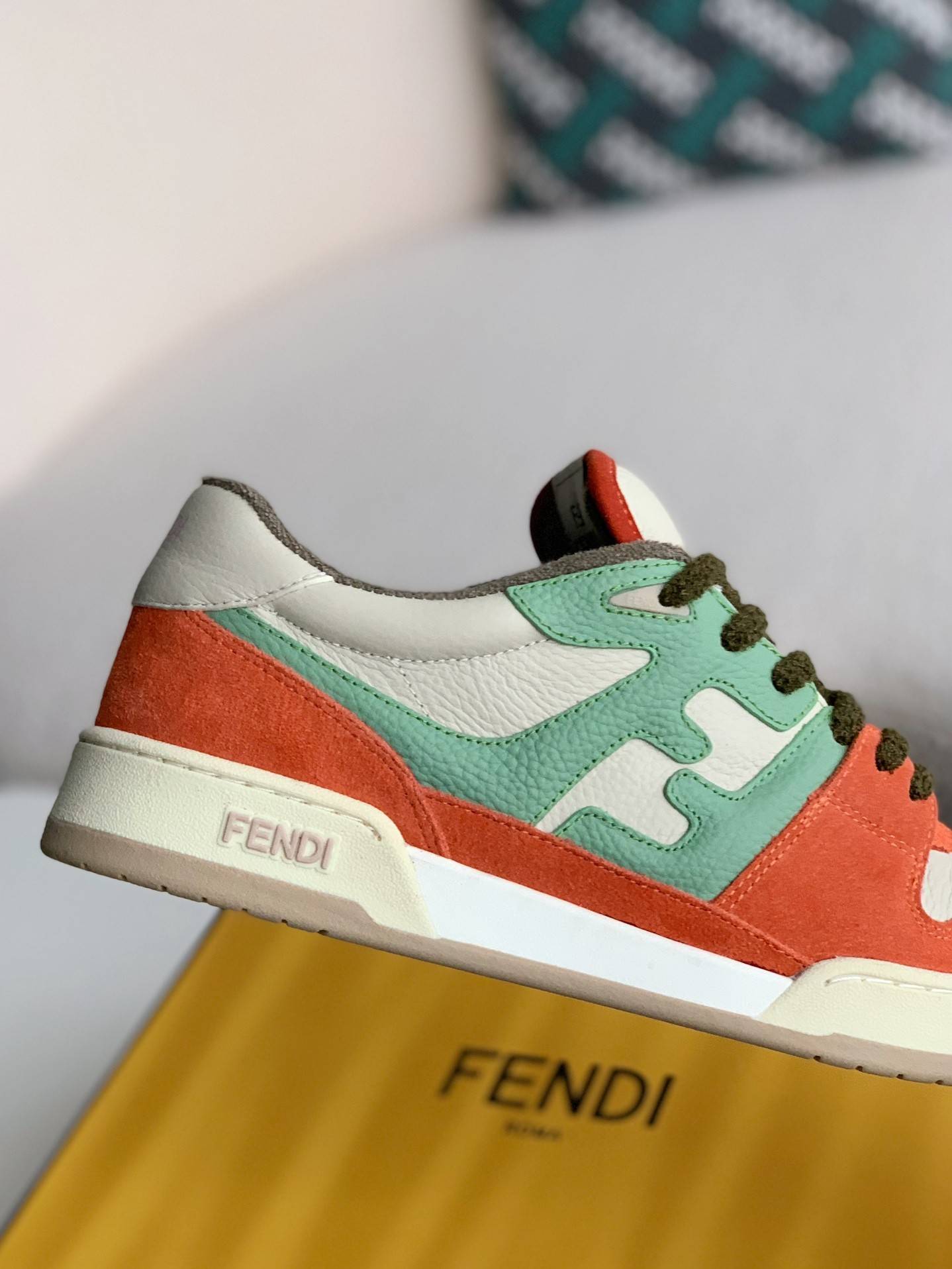 F**di retro Sneakers
