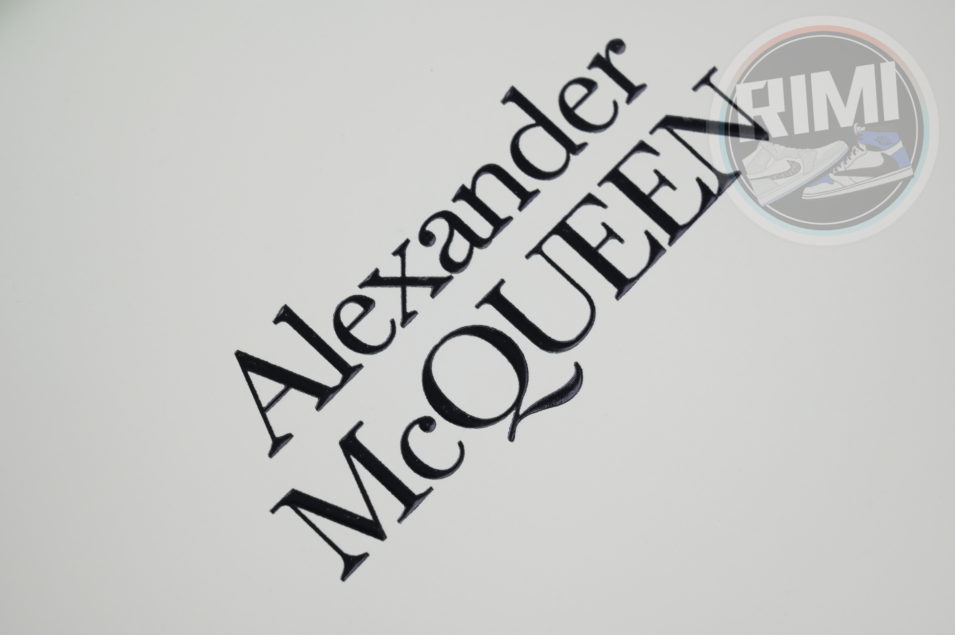 ALXNDER MC MCQUE*N