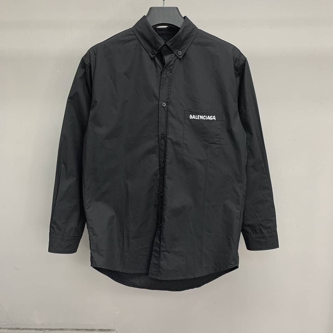 Ba1en*iaga blurred lettering long sleeve shirt