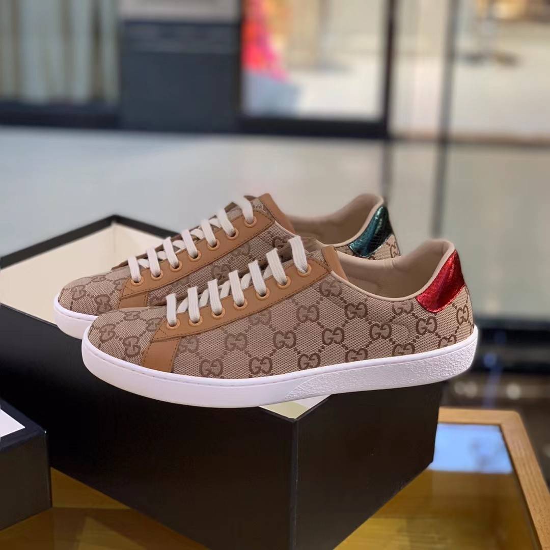 GU*Isneakers S*pport chip phone sensing