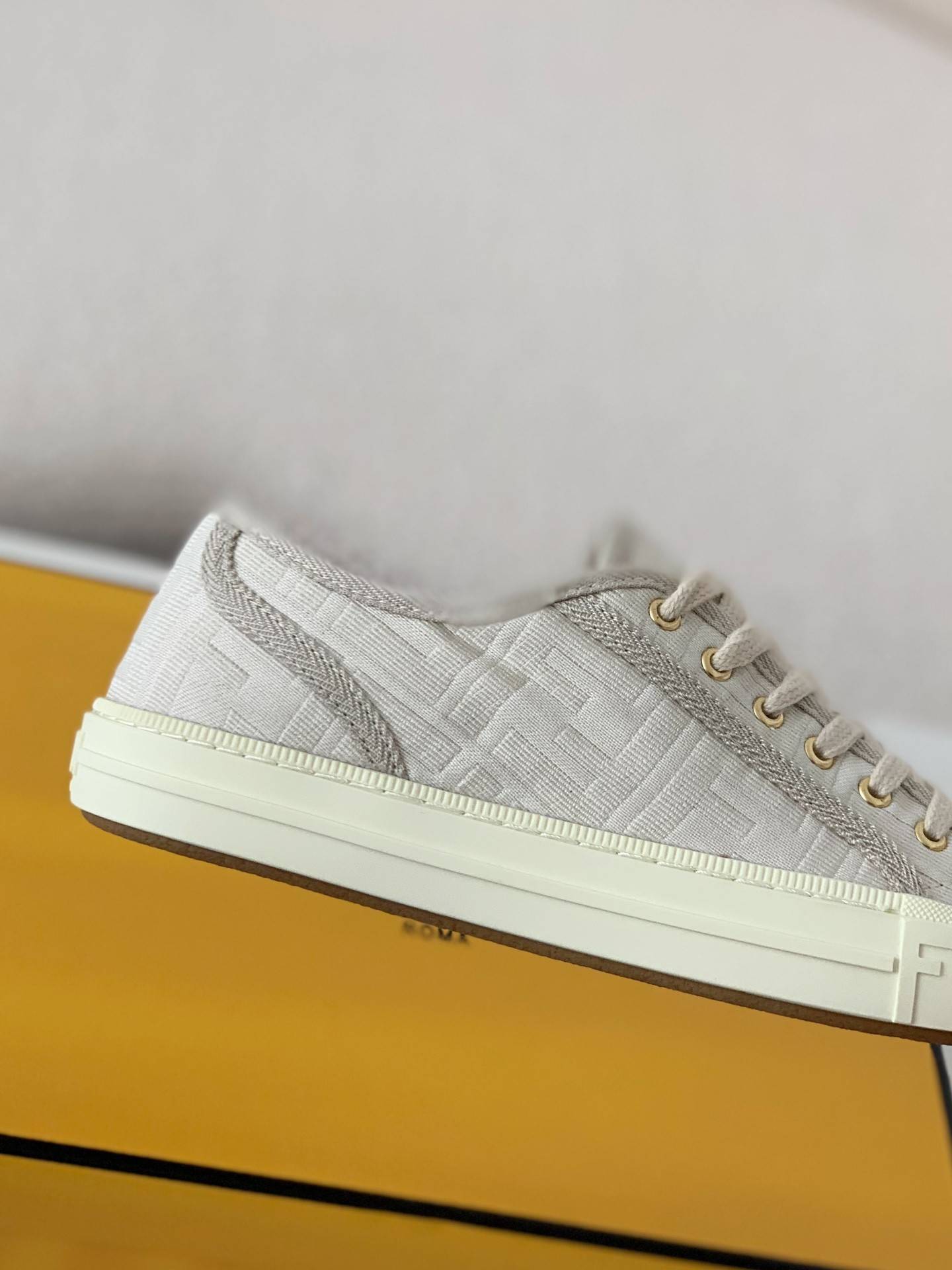 F**di Canvas shoe Sneakers