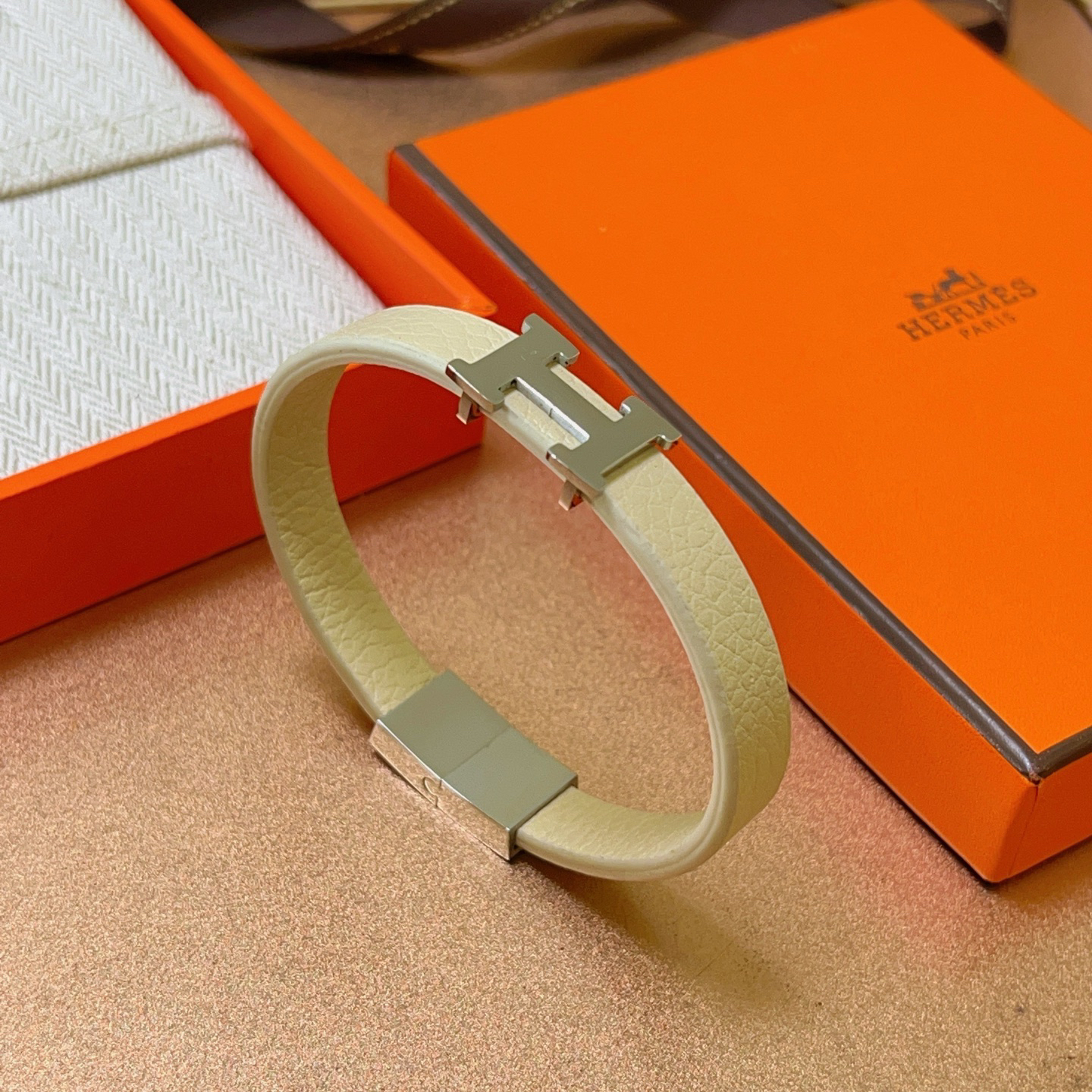 H**me5 leather strap pure handmade leather material series 18k gold bracelet
