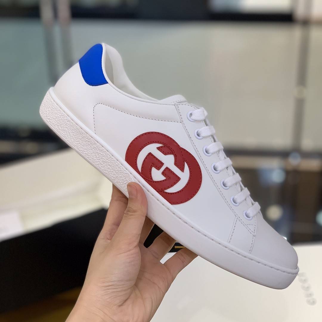 GU*Isneakers S*pport chip phone sensing