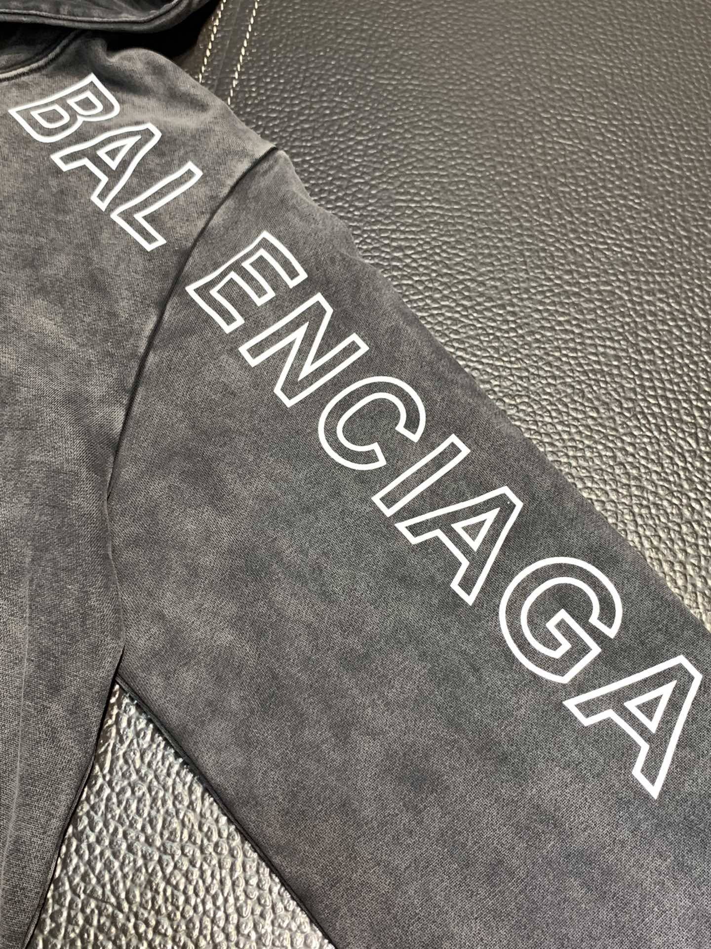 Ba1en*iaga  Men