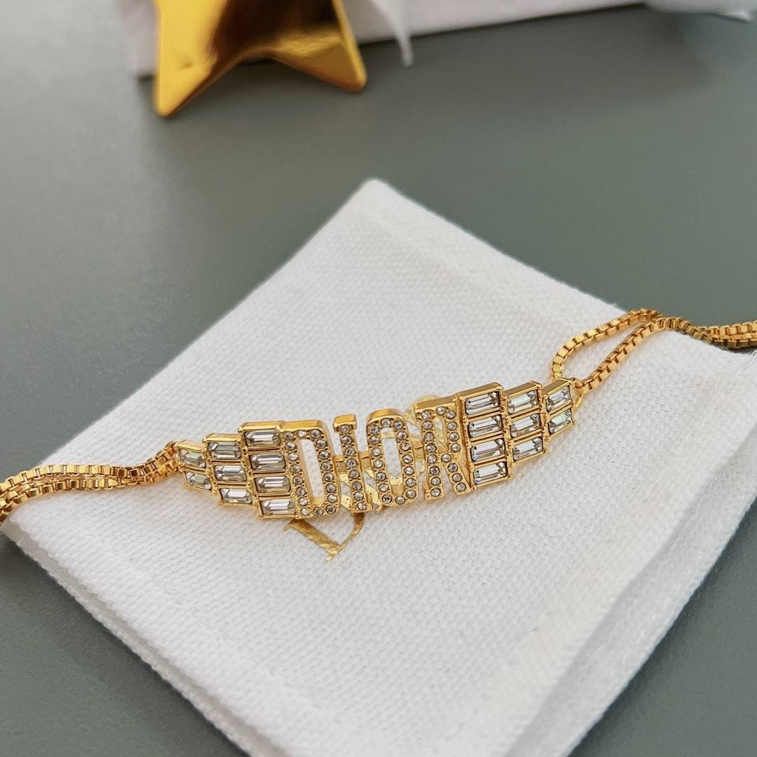 D10r bracelet
